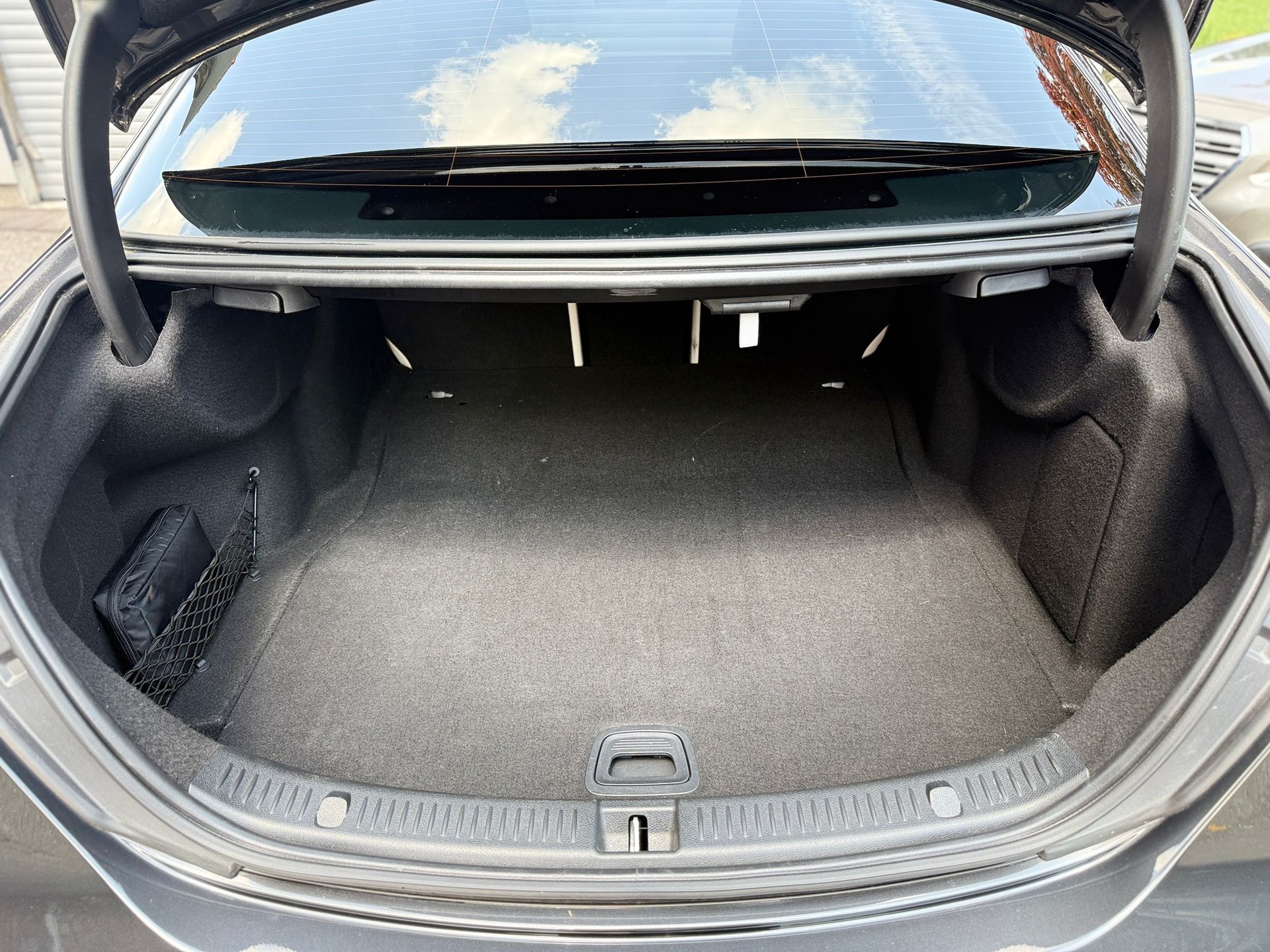 MERCEDES-BENZ E 63 S AMG 4matic+-image-24