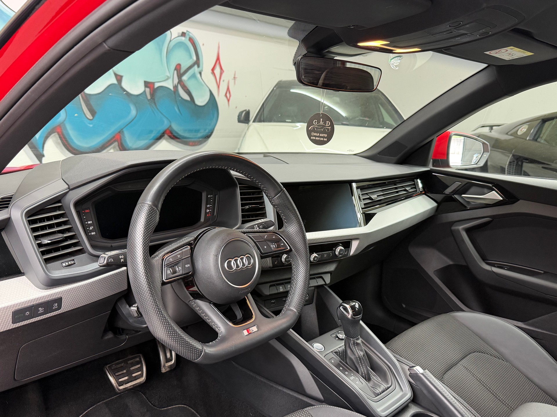 AUDI A1 Sportback 30 TFSI S Line S-tronic-image-6