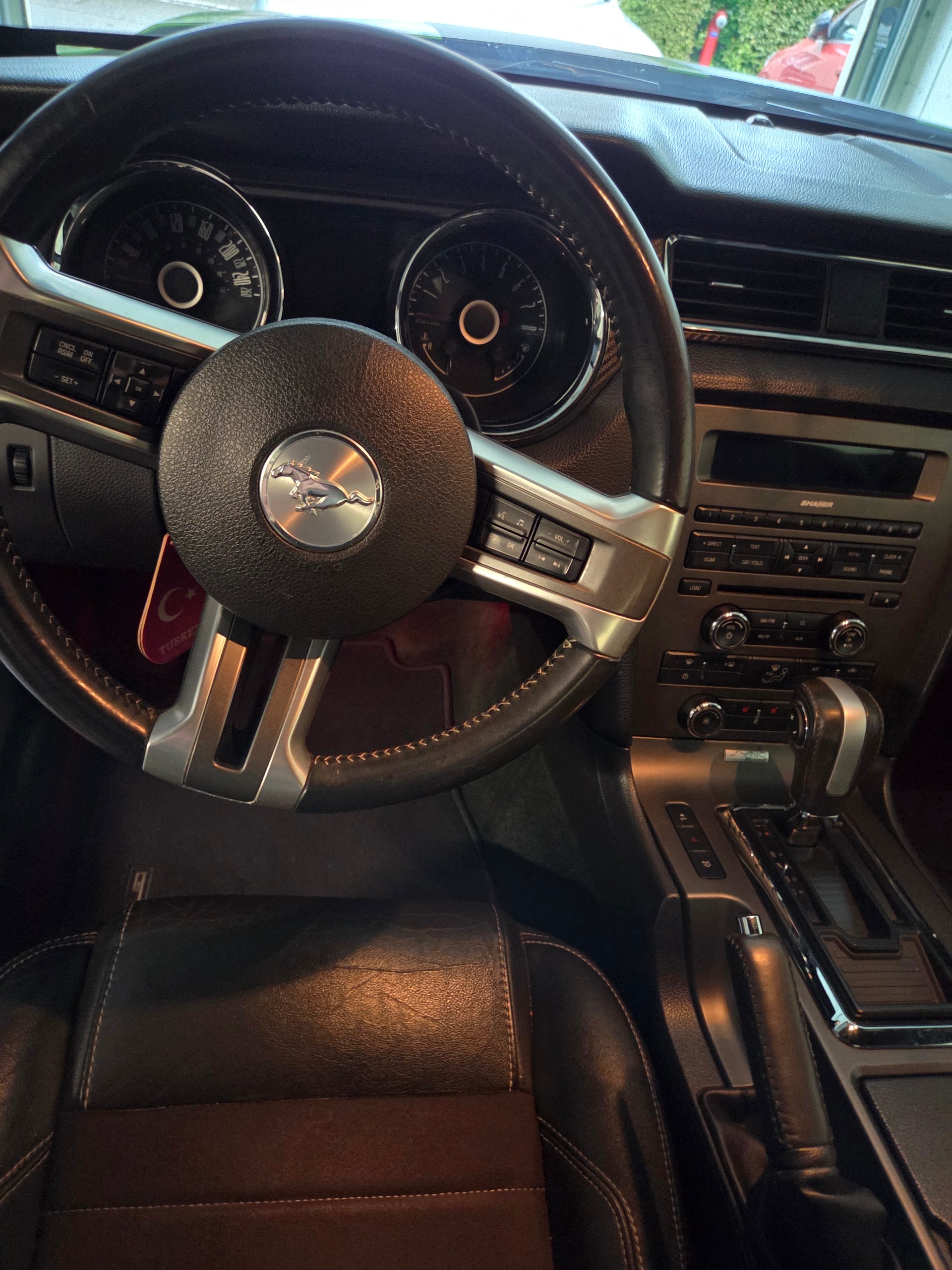 FORD 5.0 V8 GT Premium-image-4