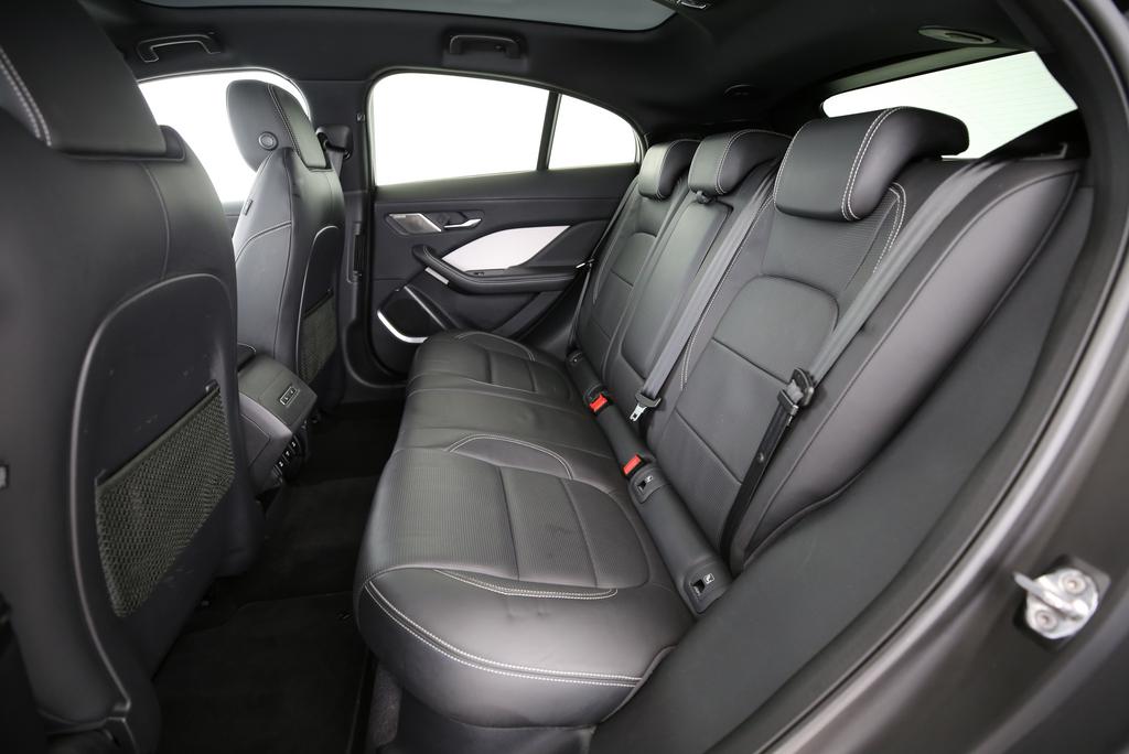 JAGUAR I-Pace EV400 HSE AWD-image-11