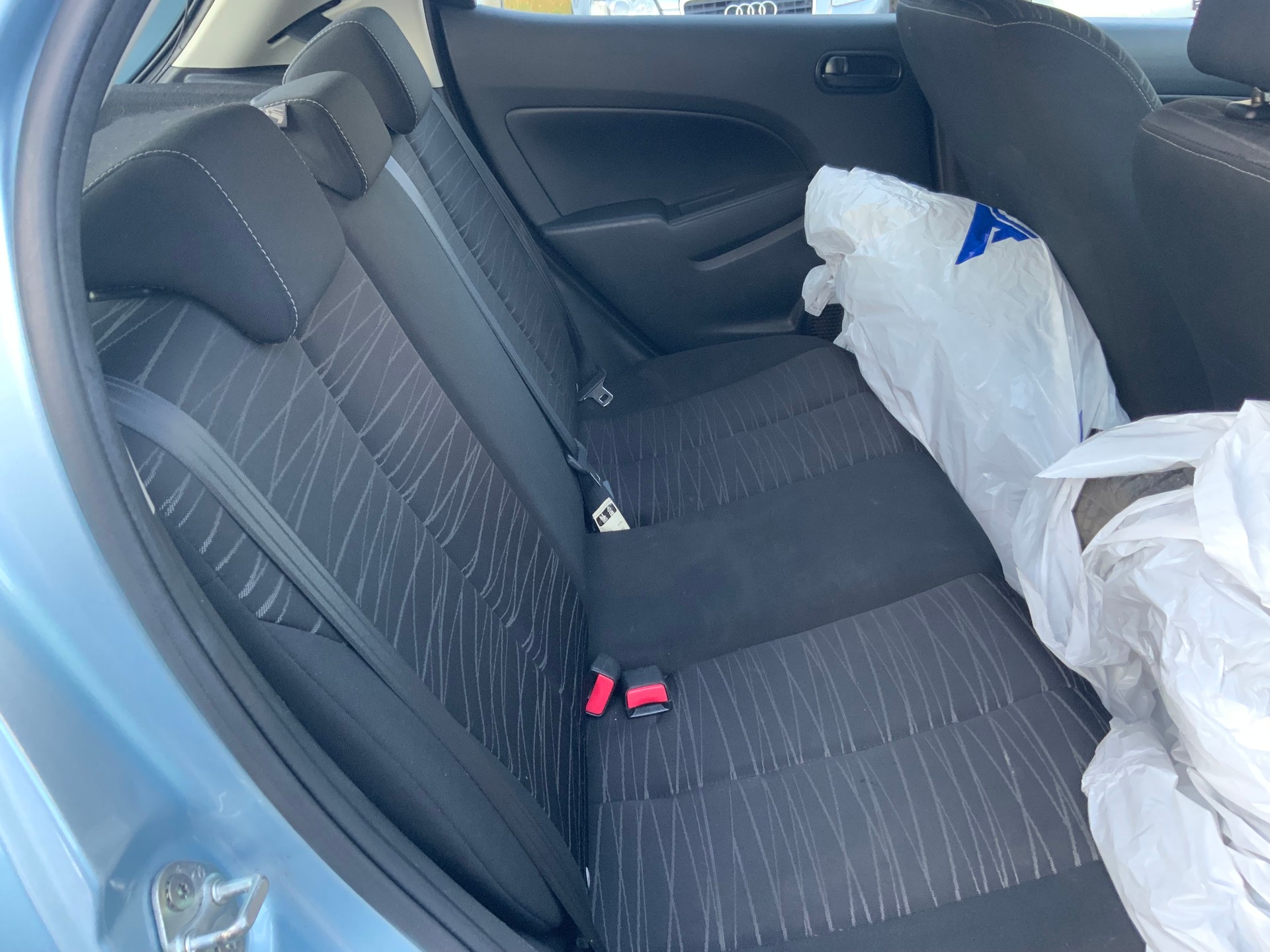 MAZDA 2 1.3i 16V Exclusive-image-12