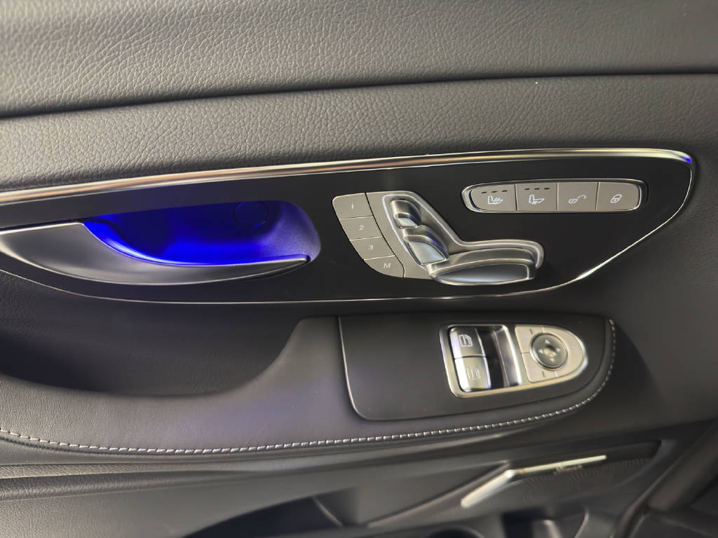 MERCEDES-BENZ V 300 d Exclusive Swiss Edition-image-5