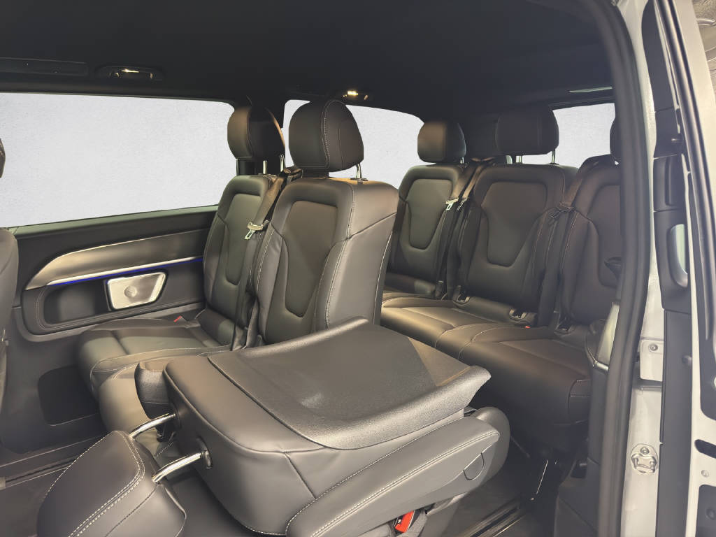 MERCEDES-BENZ V 300 d Exclusive Swiss Edition-image-12
