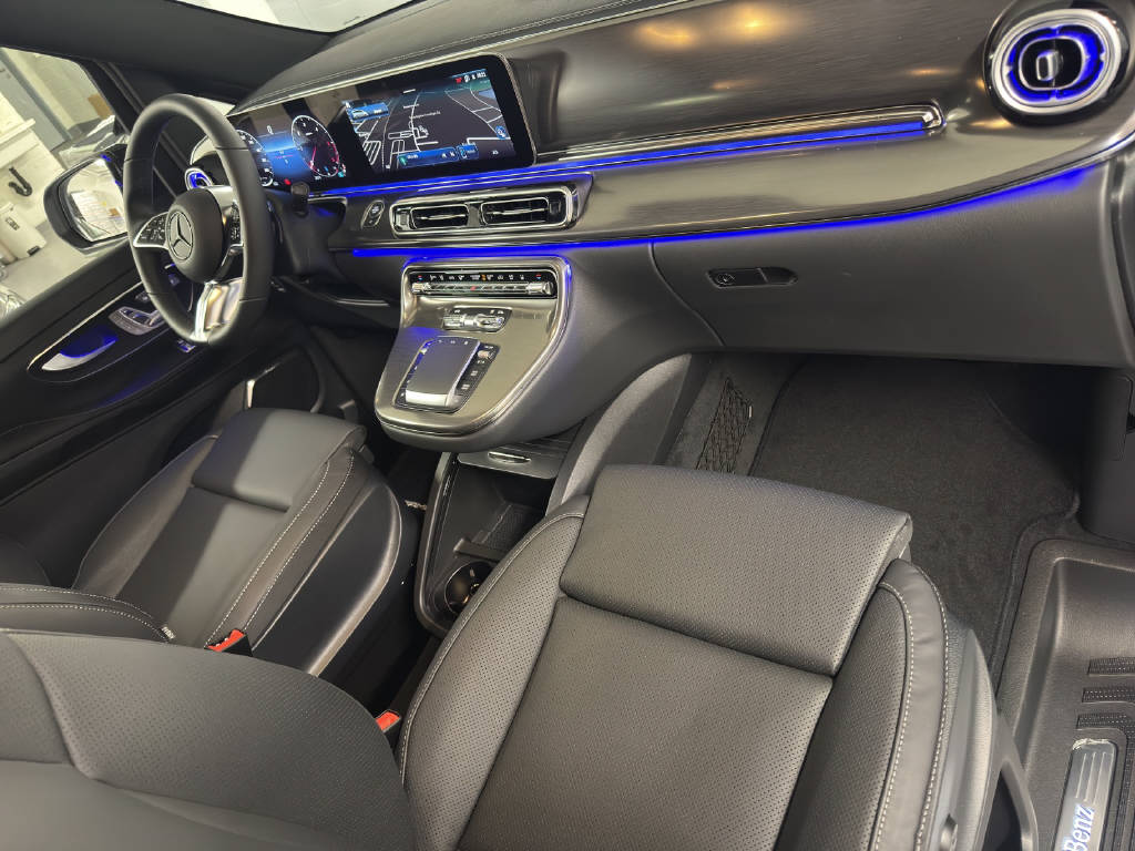 MERCEDES-BENZ V 300 d Exclusive Swiss Edition-image-10