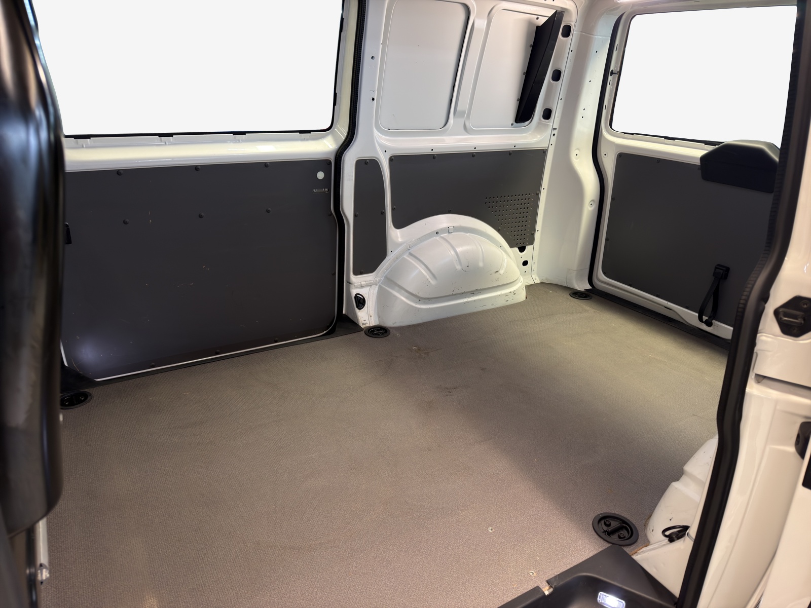 VW T6.1 2.0 TDI-image-11