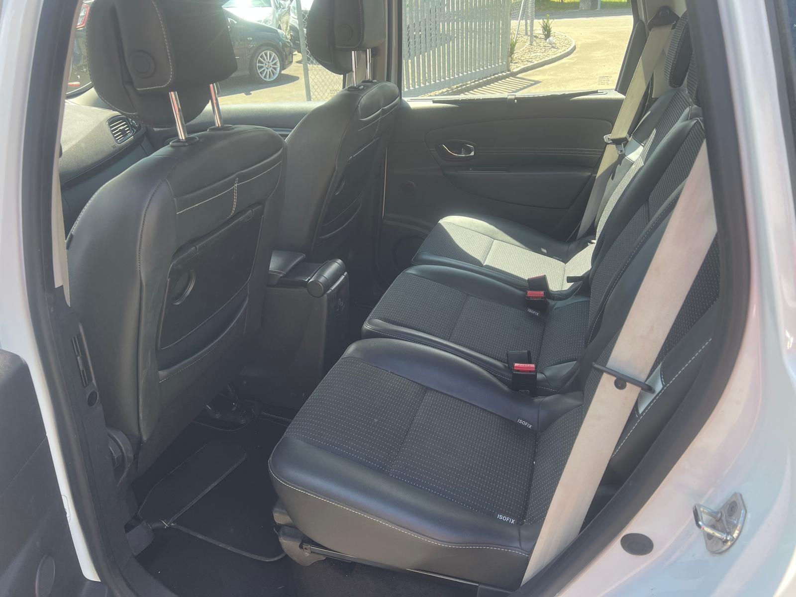 RENAULT Grand Scénic 1.5 dCi Dynamique EDC-image-8