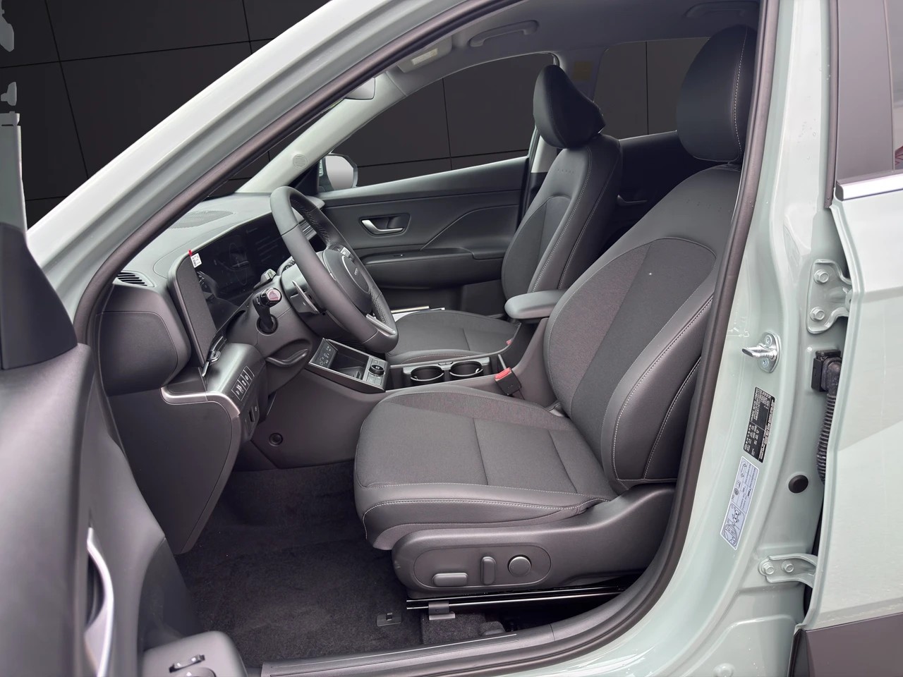 HYUNDAI Kona 1.6 GDi HEV Amplia DCT-image-9