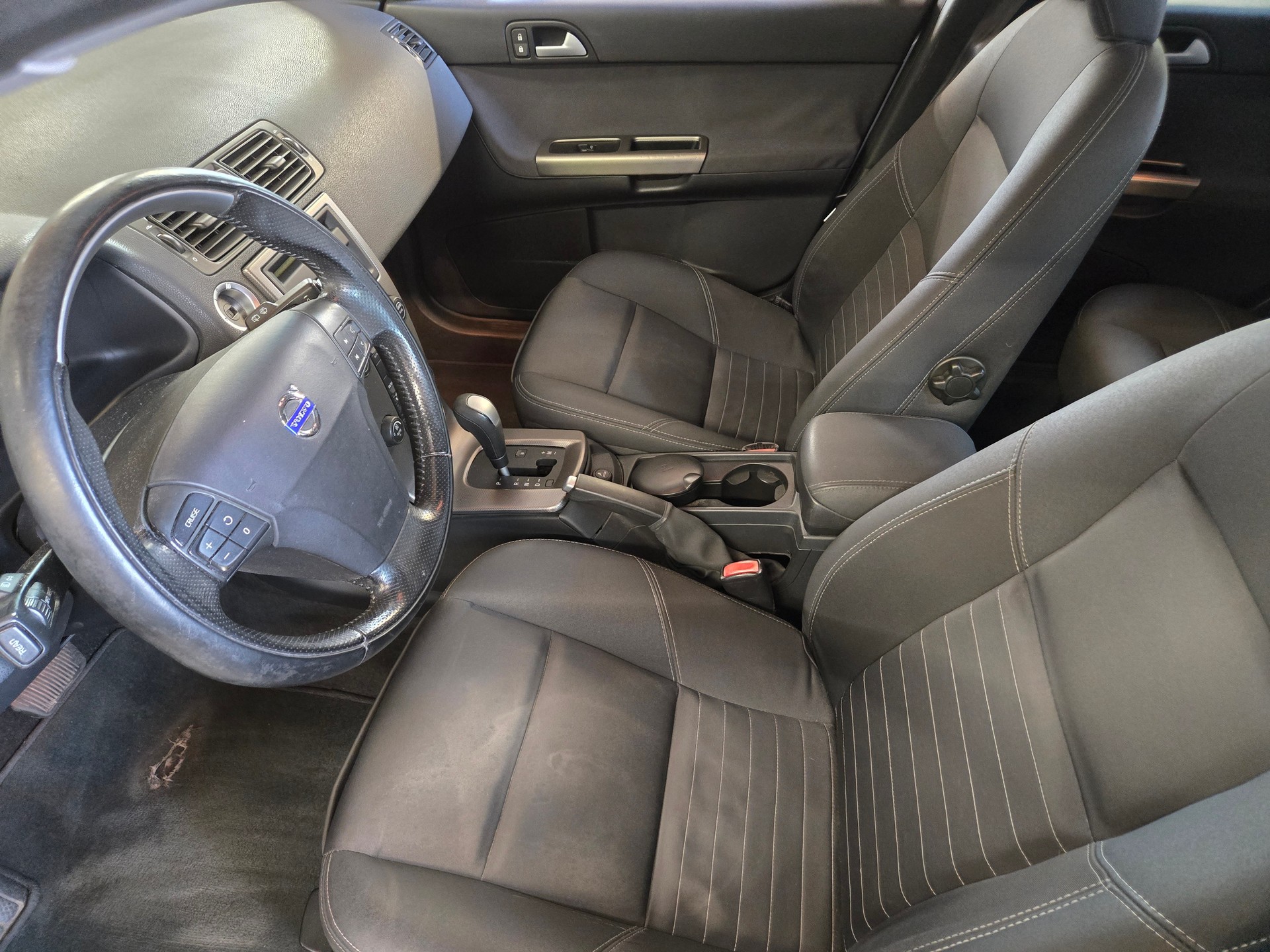 VOLVO V50 2.4 Summum-image-5