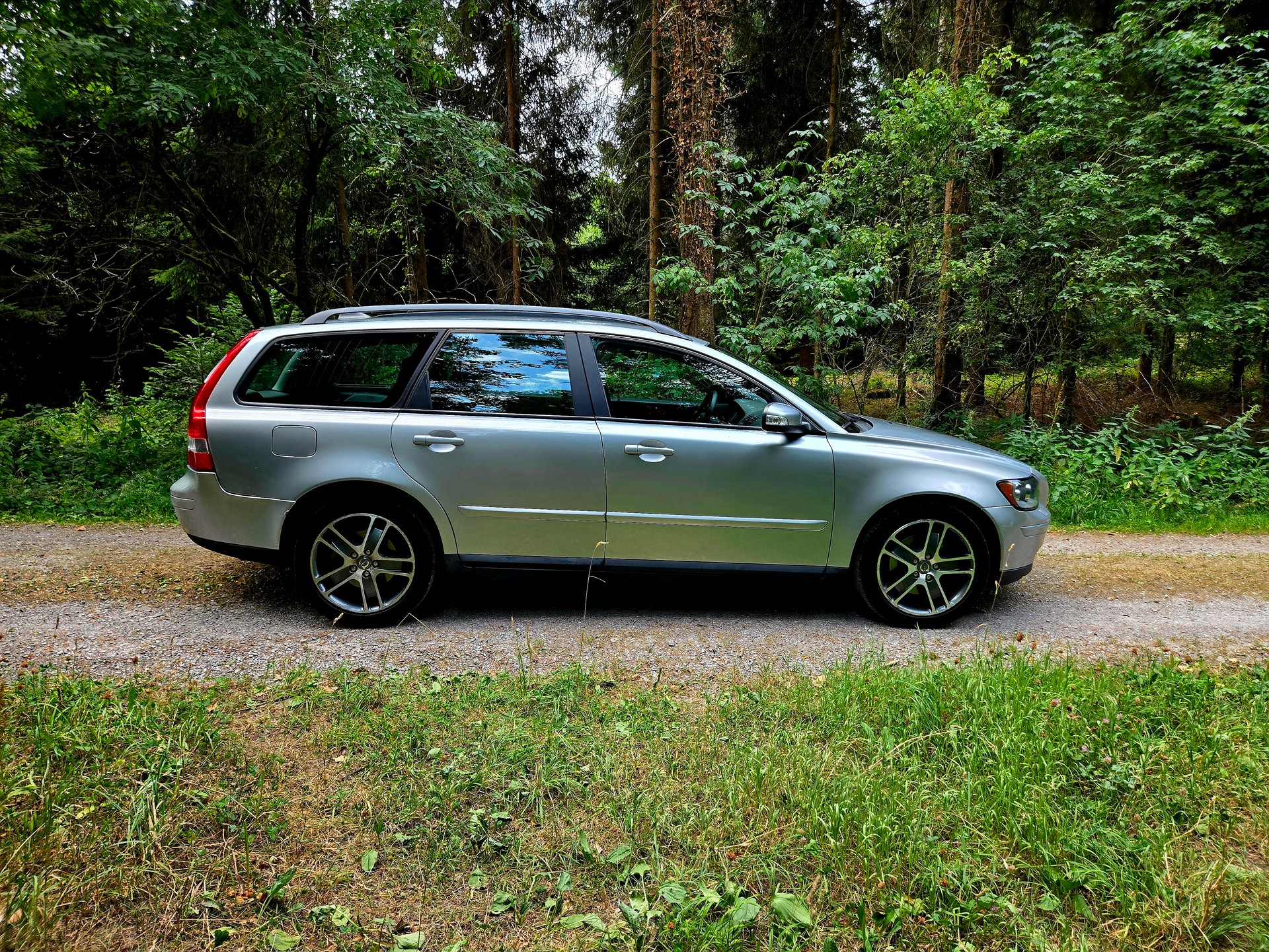 VOLVO V50 2.4 Summum-image-1