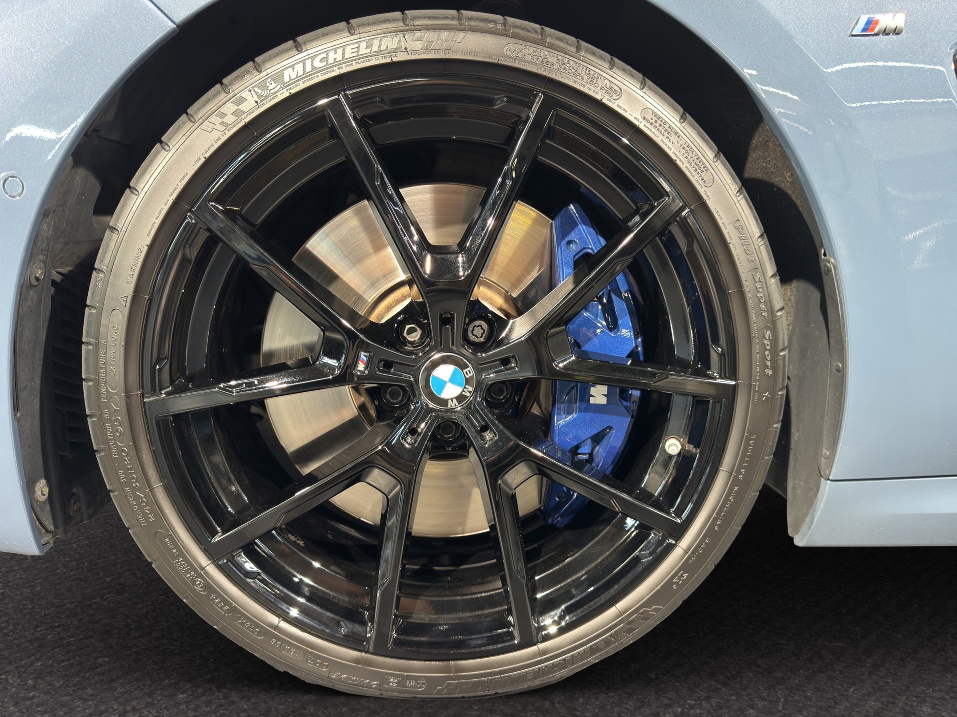 BMW M850i xDrive Coupé-image-13