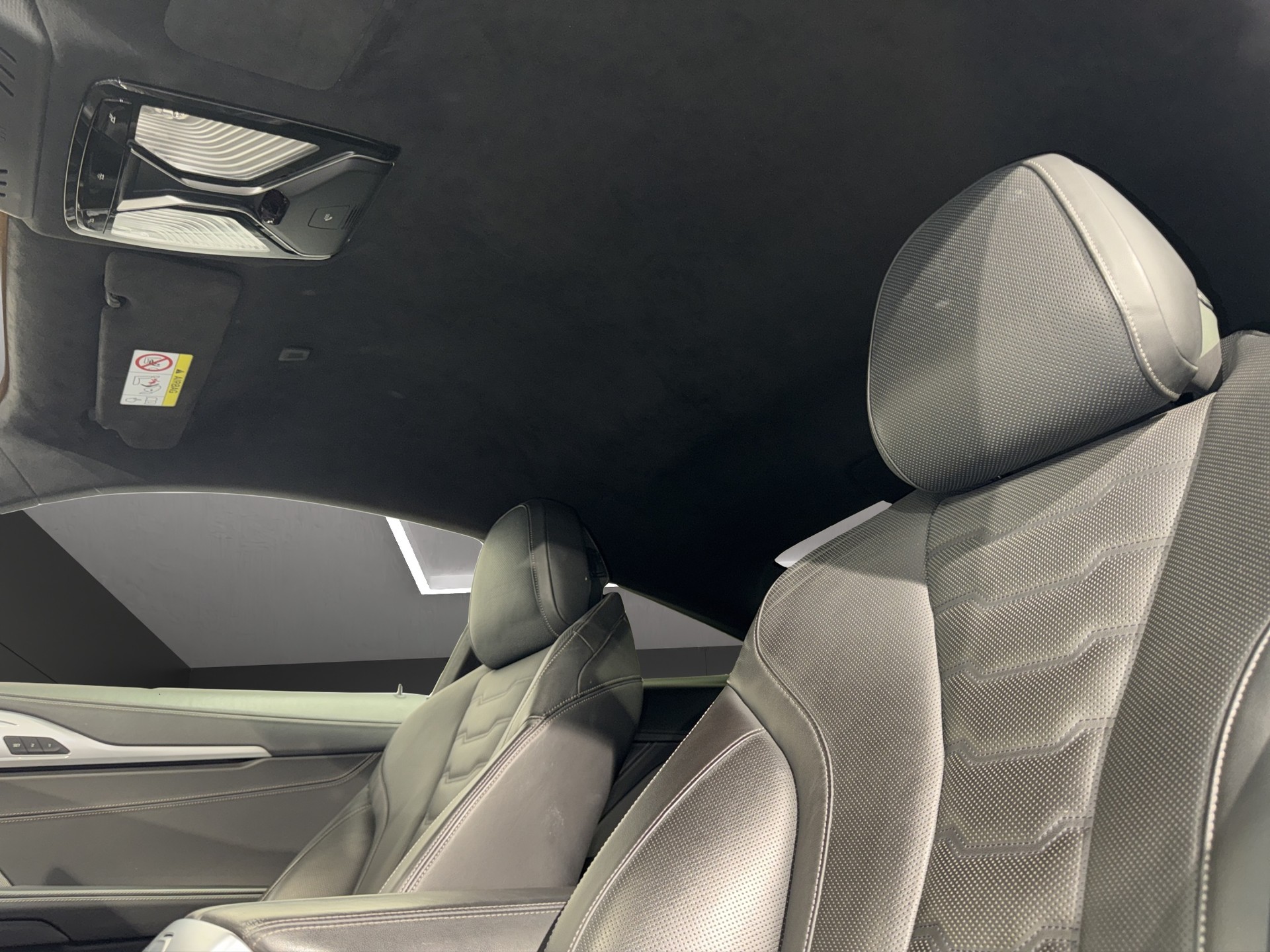 BMW M850i xDrive Coupé-image-18