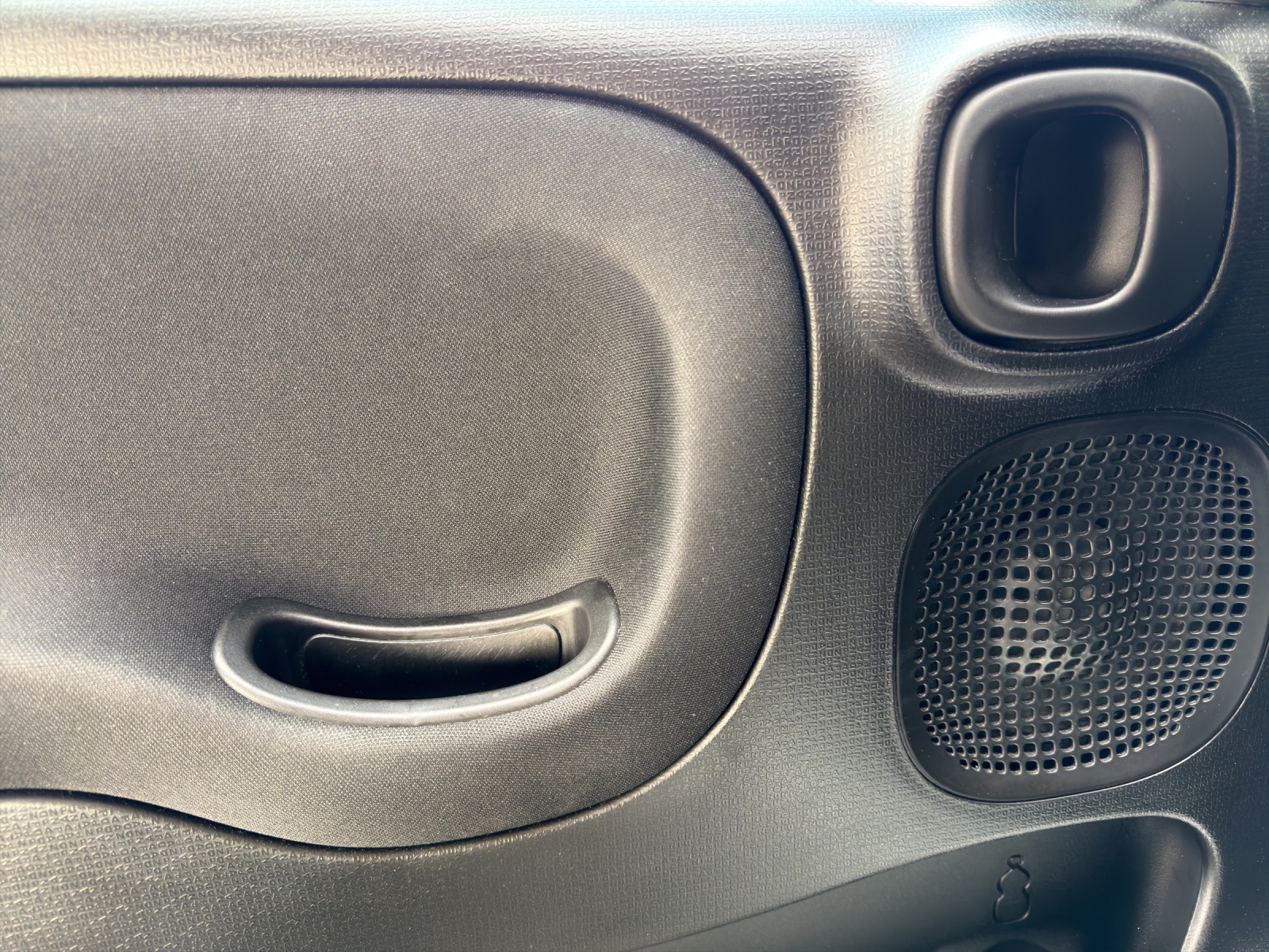 FIAT Panda 1.0 Hybrid Cult-image-11