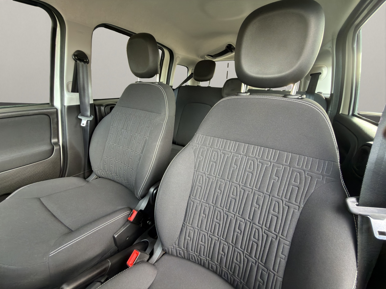 FIAT Panda 1.0 Hybrid Cult-image-14