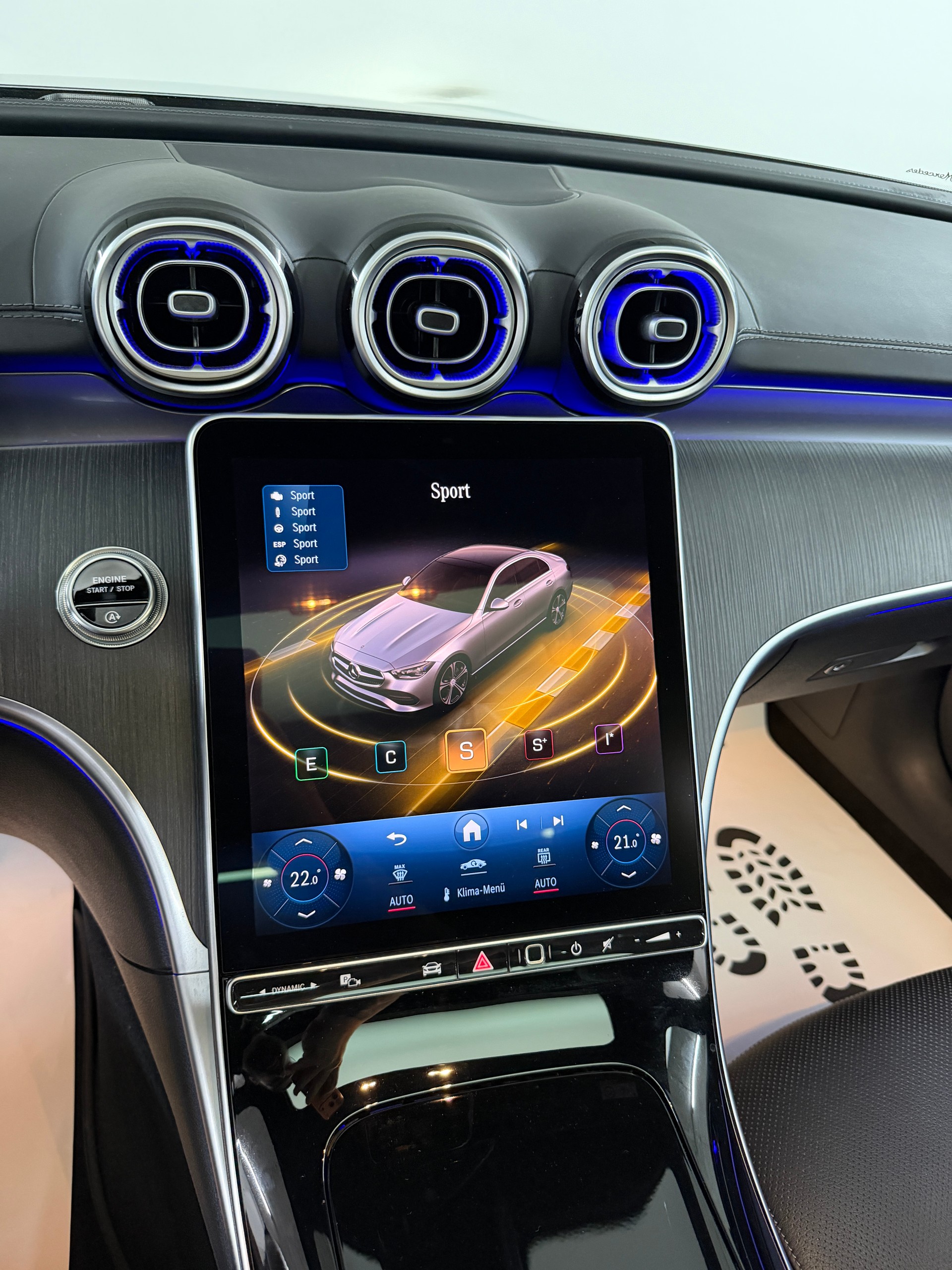 MERCEDES-BENZ C 300 Grafitgrey 258PS 4Matic AMG Line / Panoramadach / 360° Kamera / Leder / Head-Up-Display /-image-13