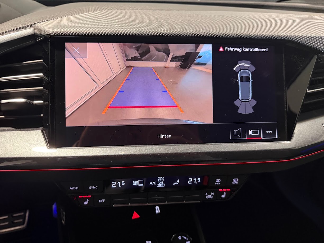 AUDI Q4 e-tron 45 quattro-image-9