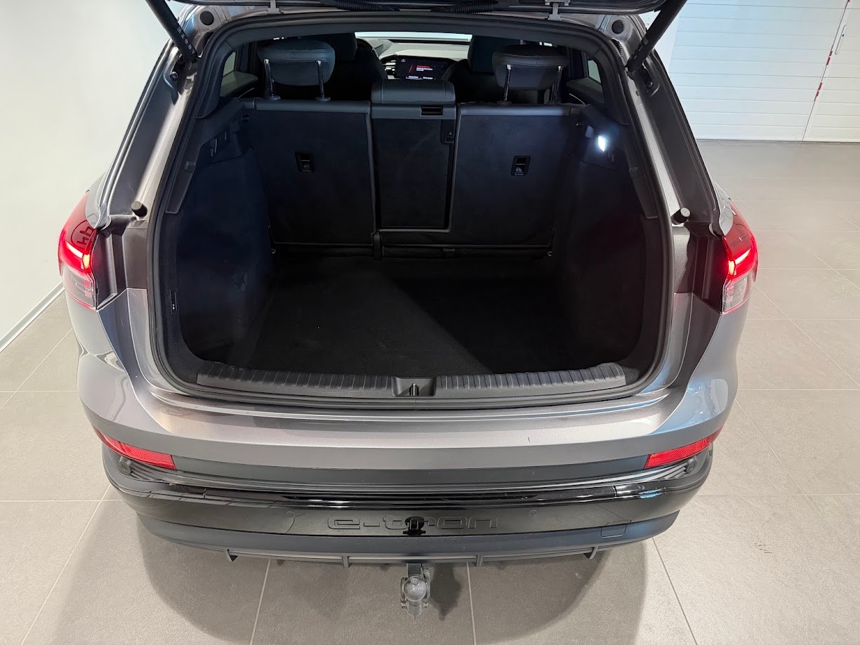 AUDI Q4 e-tron 45 quattro-image-13