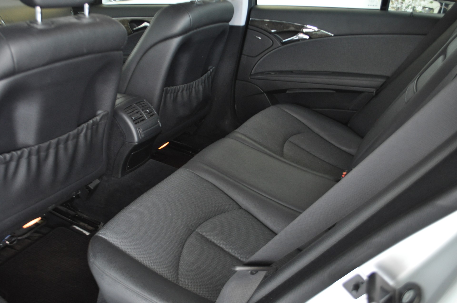 MERCEDES-BENZ E 280 Avantgarde 4Matic Automatic-image-6