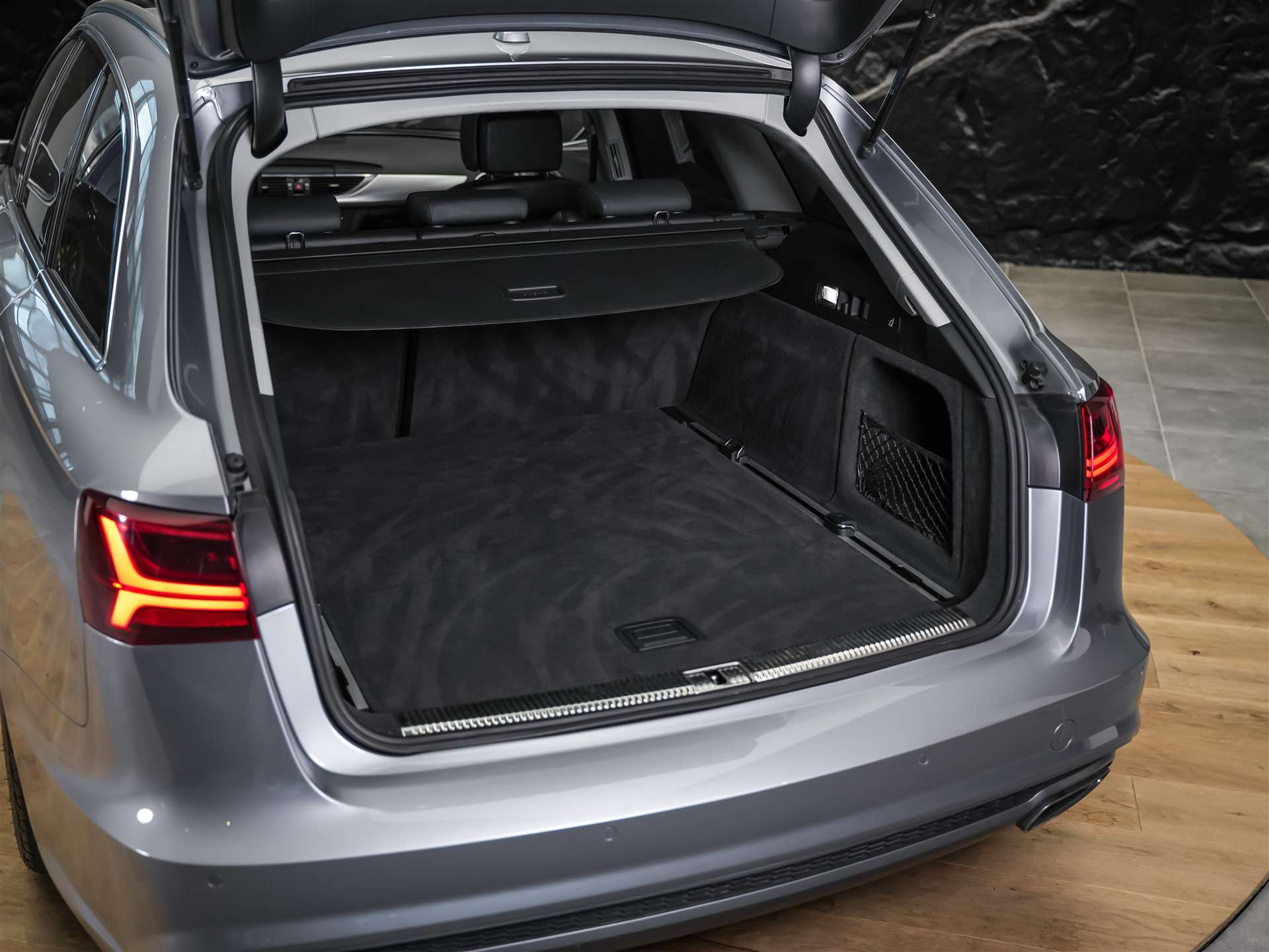 AUDI A6 Avant 2.0 TDI S-tronic *Leder Milano*4 Zonen Klimaautomatik*MMI Navigationssystem*-image-38
