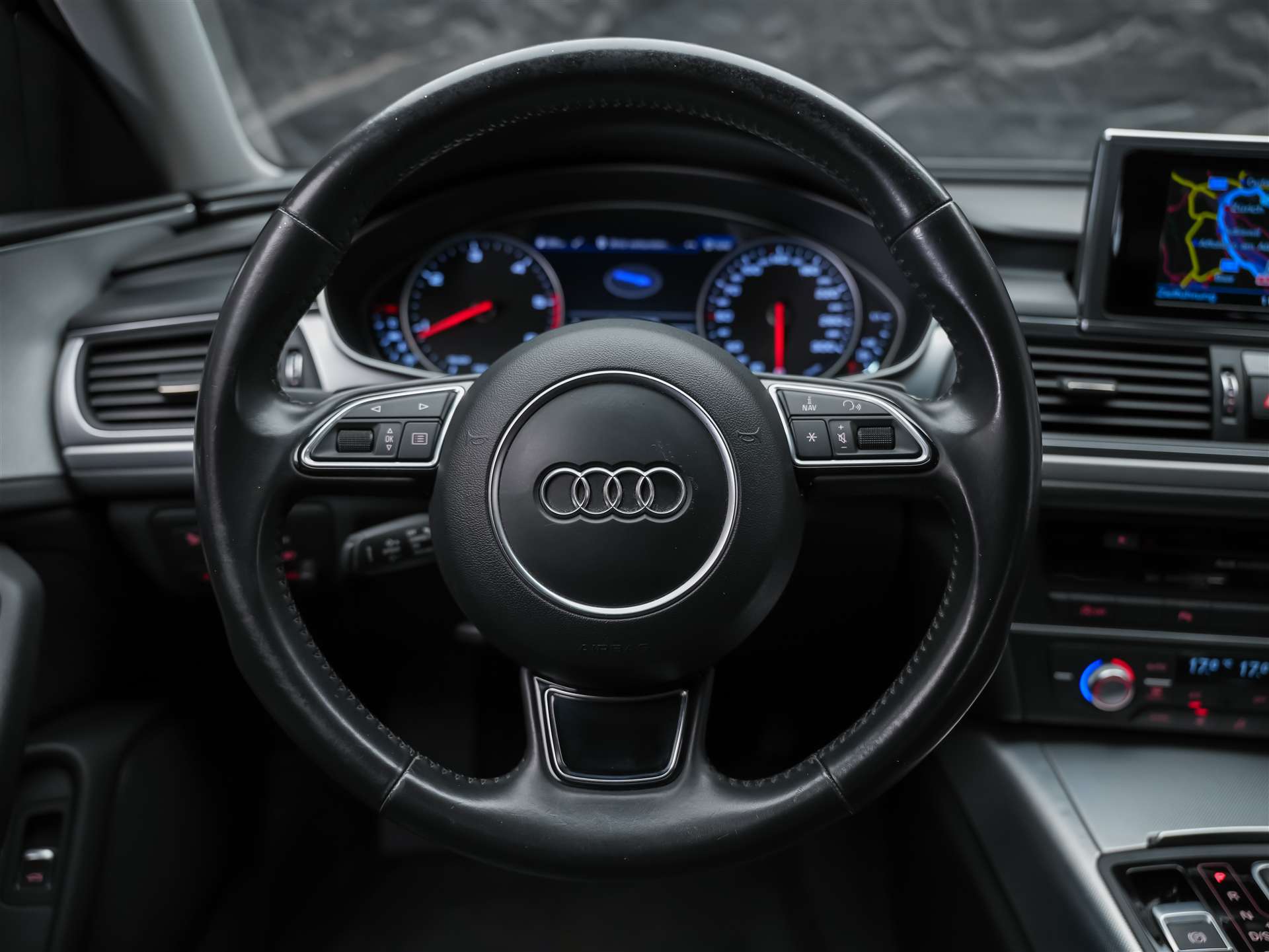 AUDI A6 Avant 2.0 TDI S-tronic *Leder Milano*4 Zonen Klimaautomatik*MMI Navigationssystem*-image-25