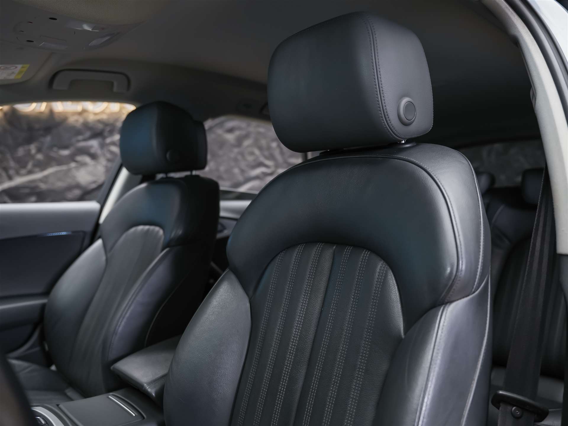 AUDI A6 Avant 2.0 TDI S-tronic *Leder Milano*4 Zonen Klimaautomatik*MMI Navigationssystem*-image-8
