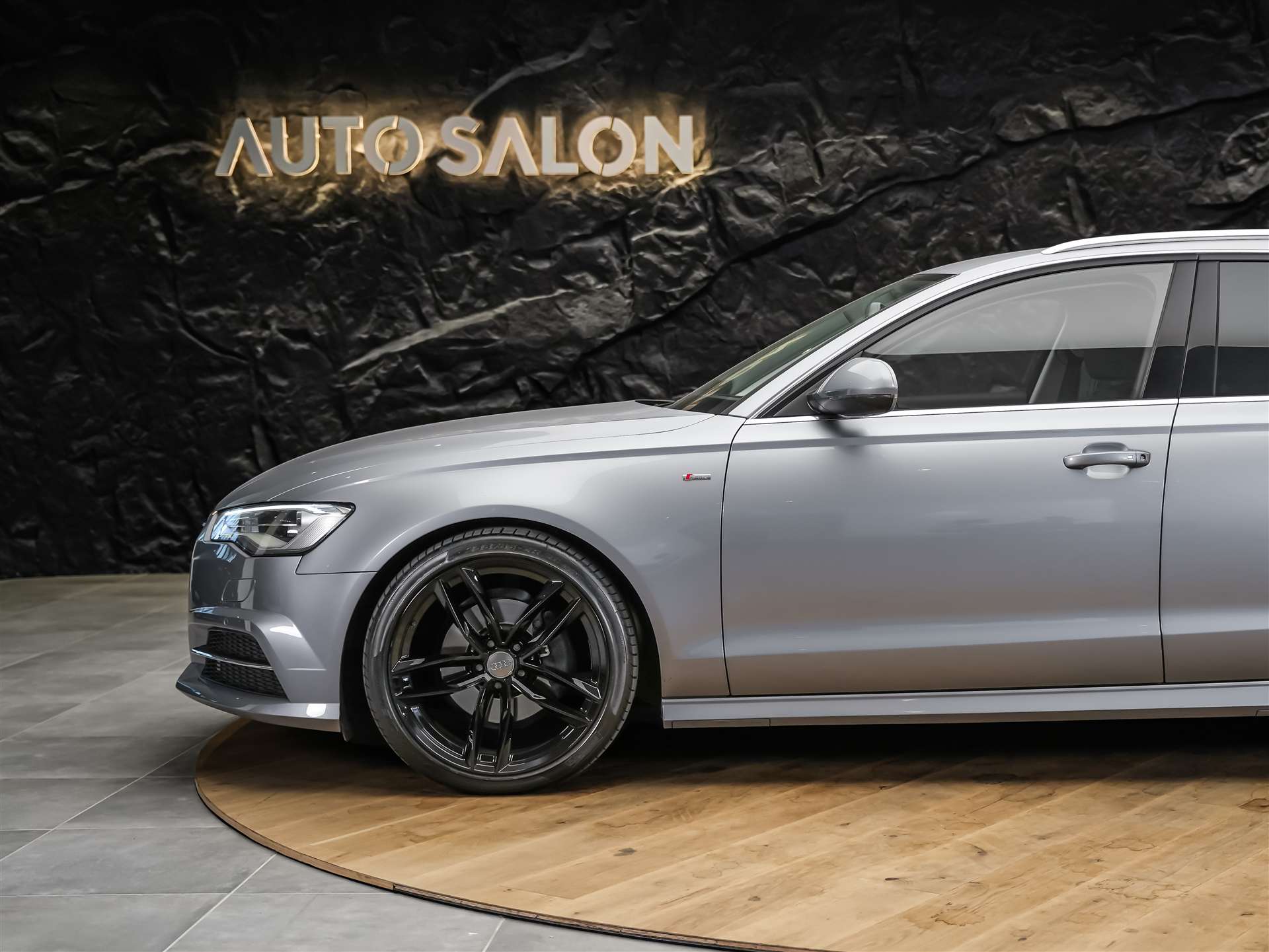 AUDI A6 Avant 2.0 TDI S-tronic *Leder Milano*4 Zonen Klimaautomatik*MMI Navigationssystem*-image-14