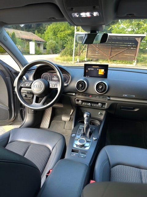AUDI 1.5 35 TFSI Sport-image-10
