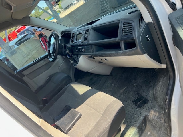 VW T6 2.0 TDI 4Motion-image-1