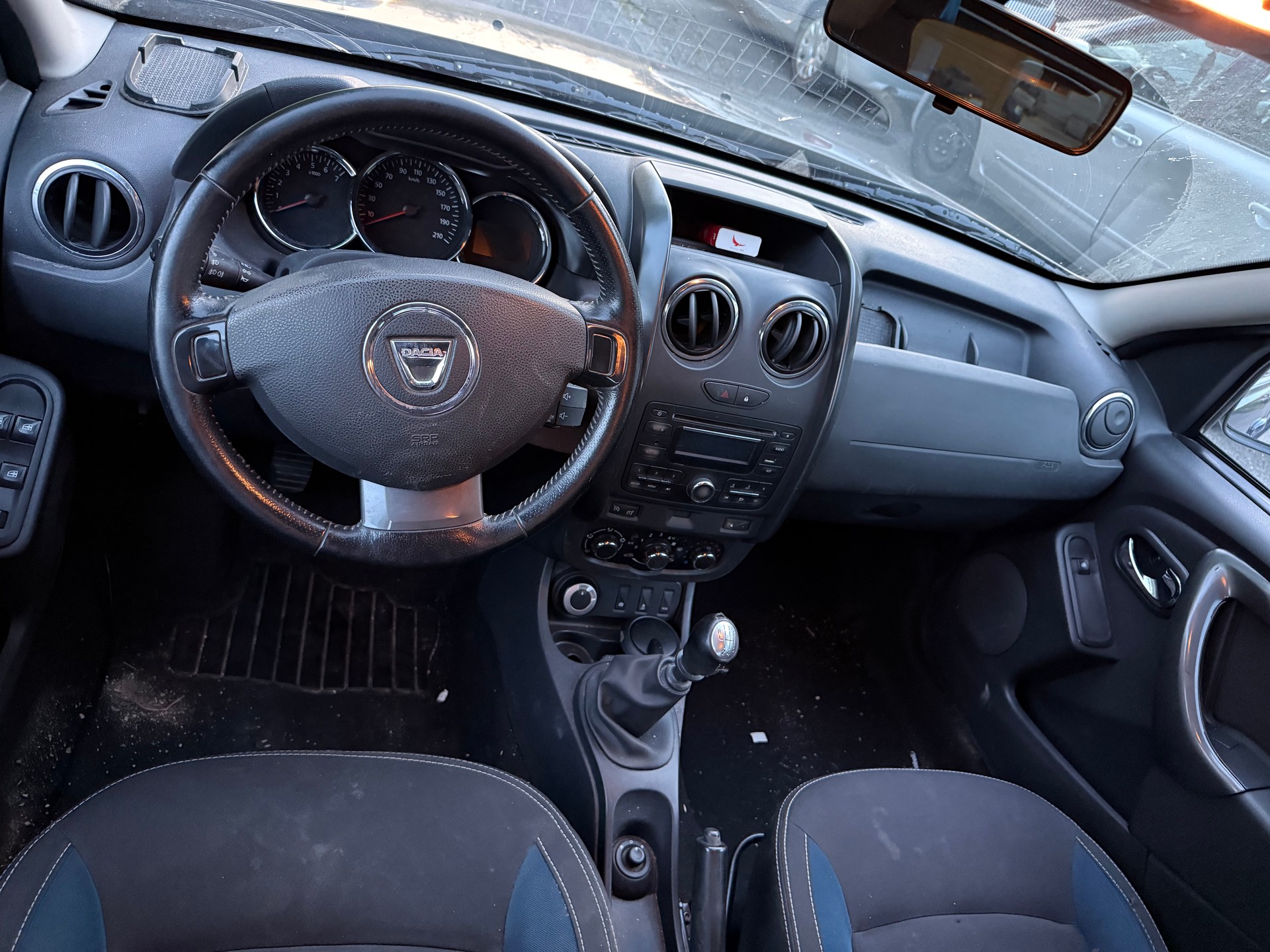 DACIA Duster 1.2 T Ambiance 4x4-image-6
