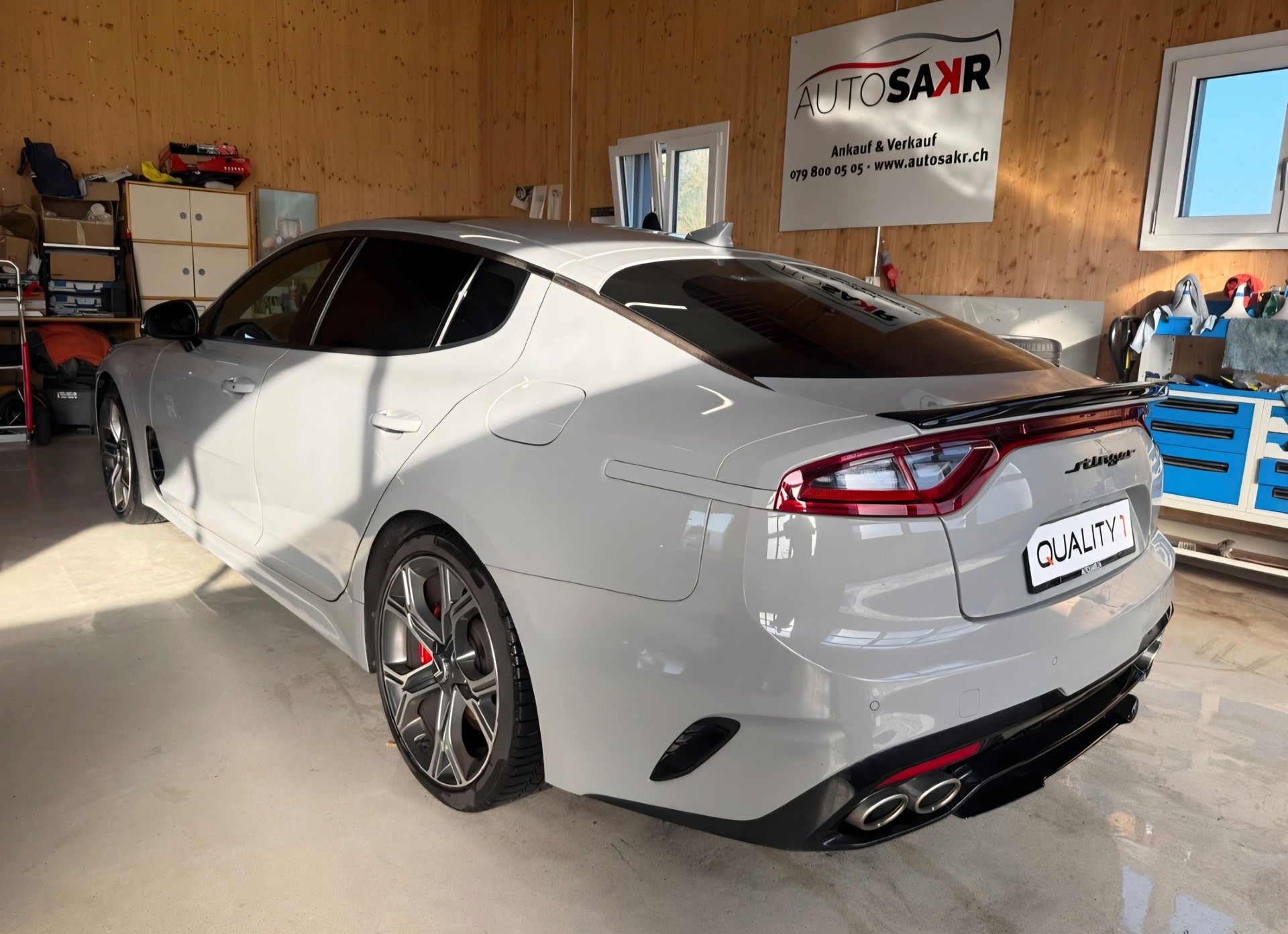 KIA Stinger 3.3 T-GDi GT Automat AWD-image-5
