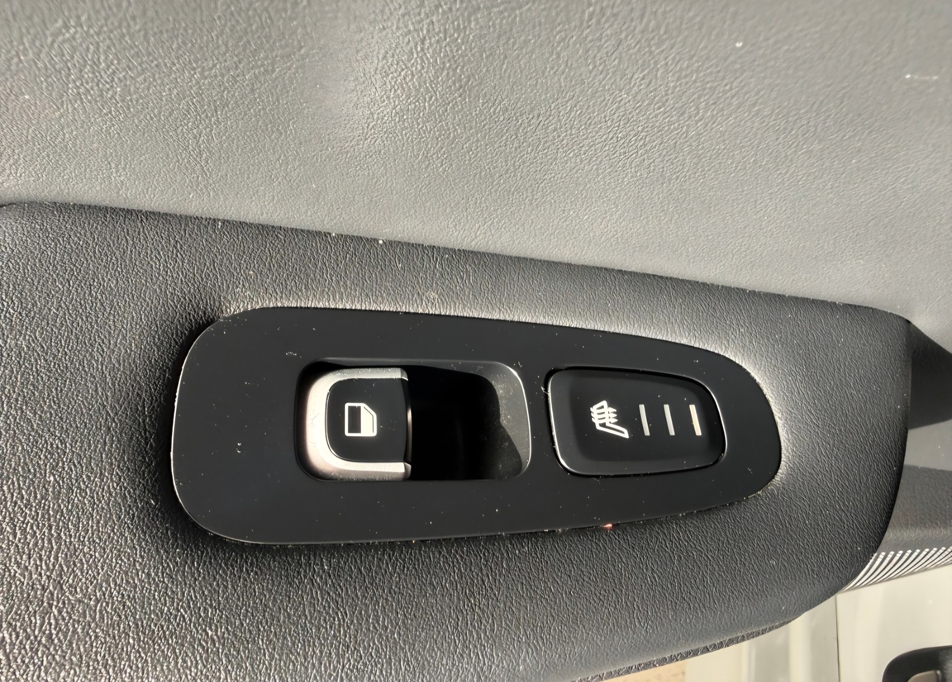 KIA Stinger 3.3 T-GDi GT Automat AWD-image-16