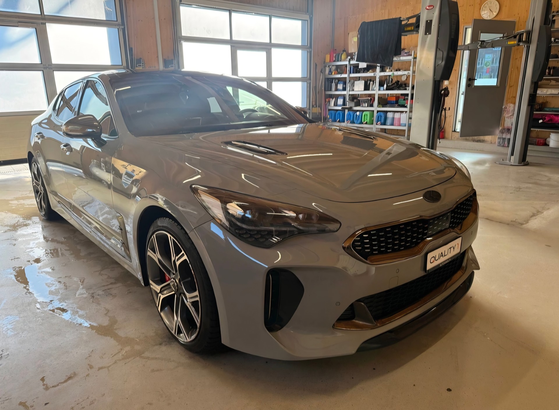KIA Stinger 3.3 T-GDi GT Automat AWD-image-2