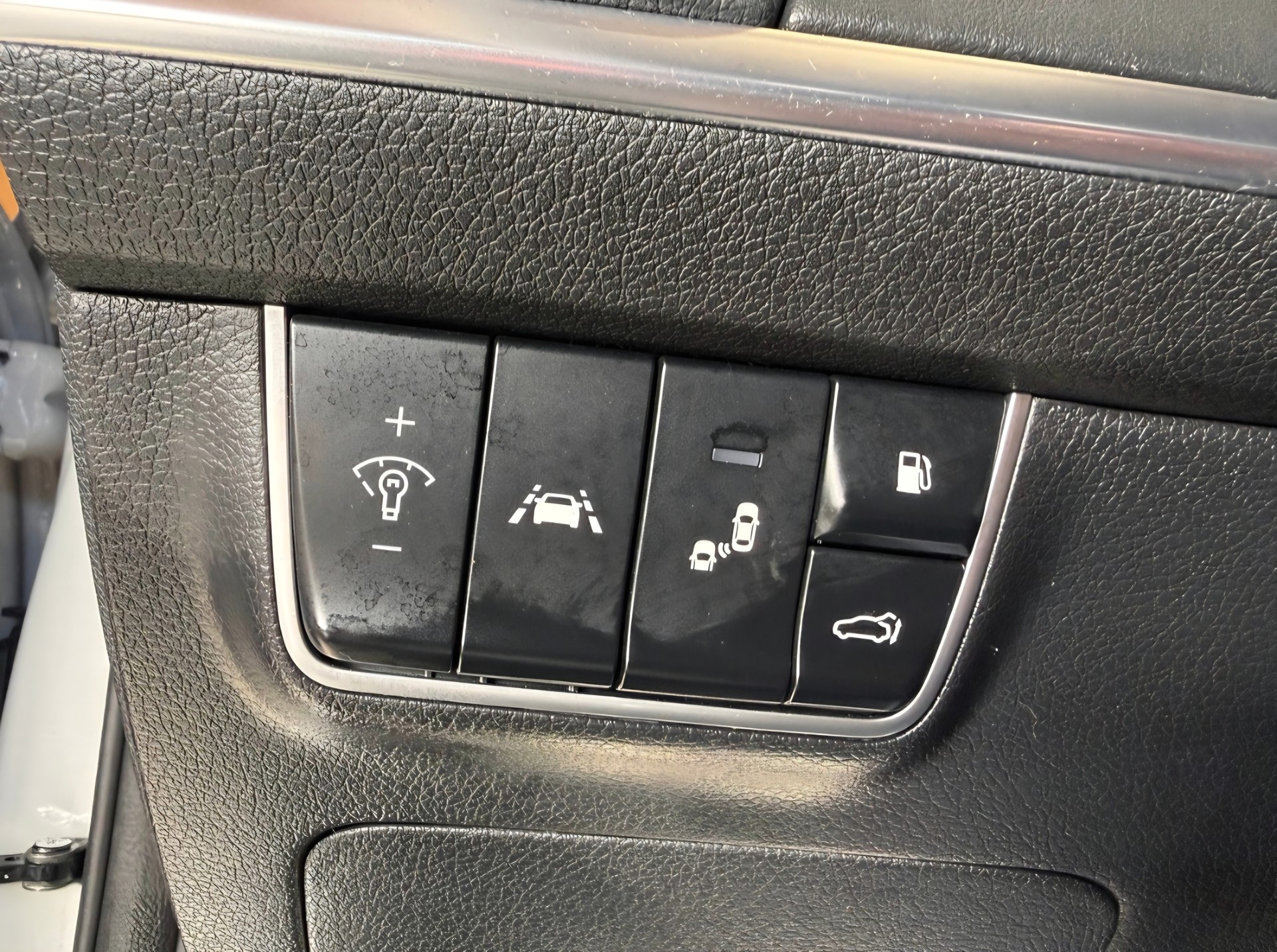 KIA Stinger 3.3 T-GDi GT Automat AWD-image-15