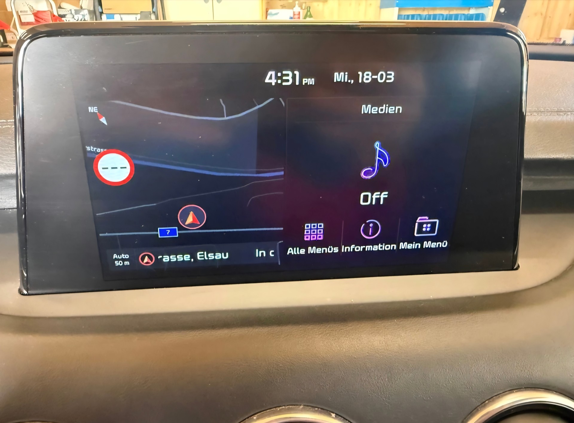 KIA Stinger 3.3 T-GDi GT Automat AWD-image-12