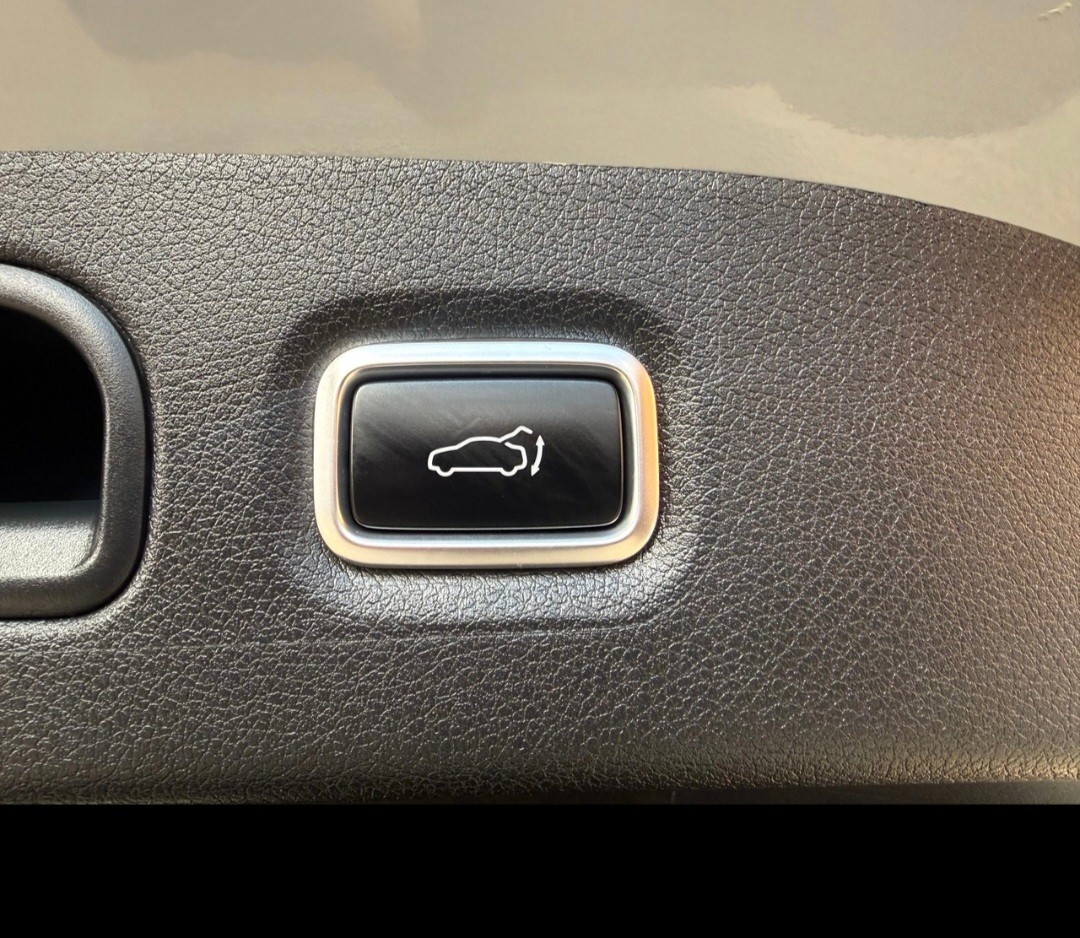 KIA Stinger 3.3 T-GDi GT Automat AWD-image-19