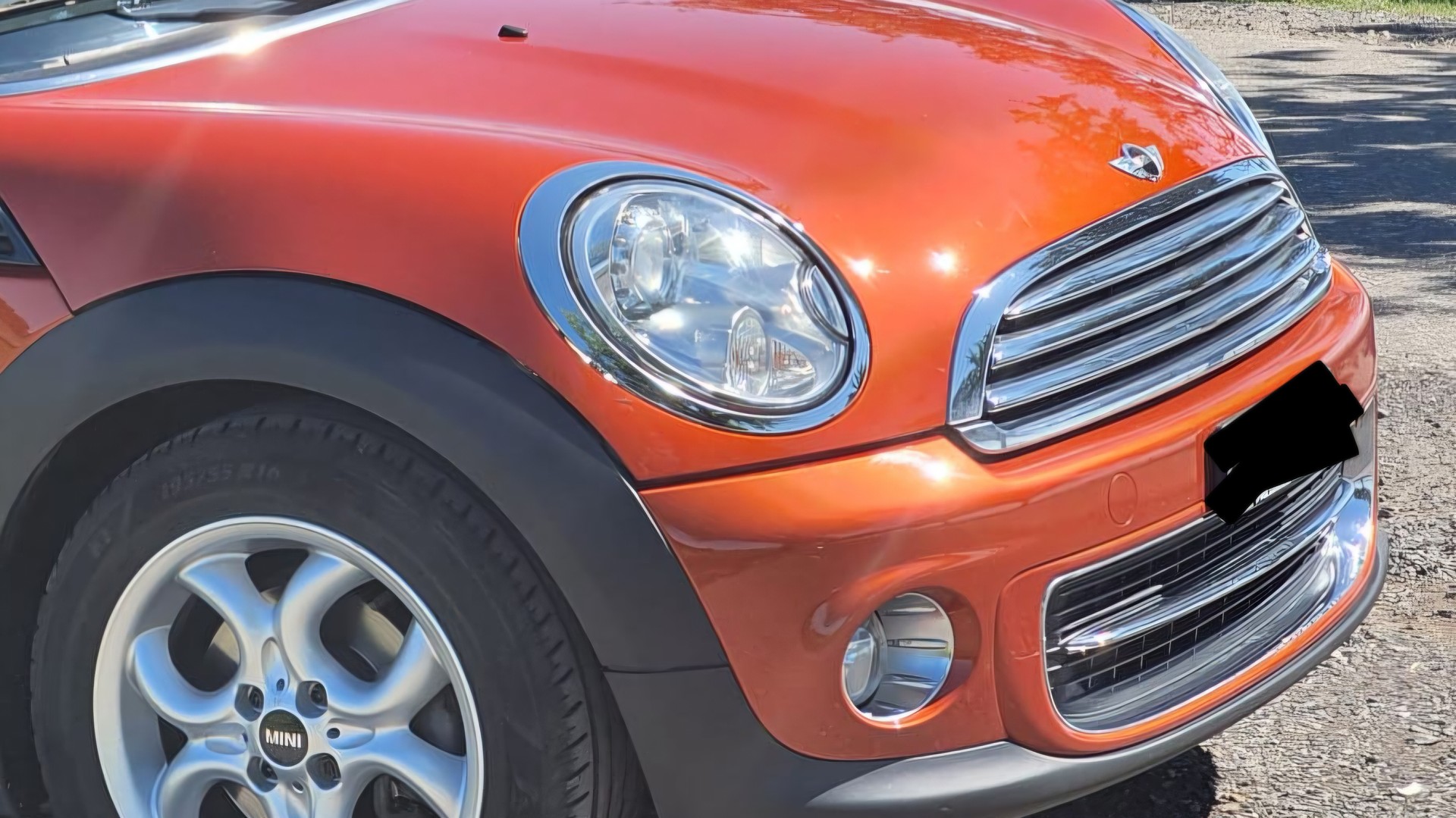 MINI 1.6i Cooper-image-13