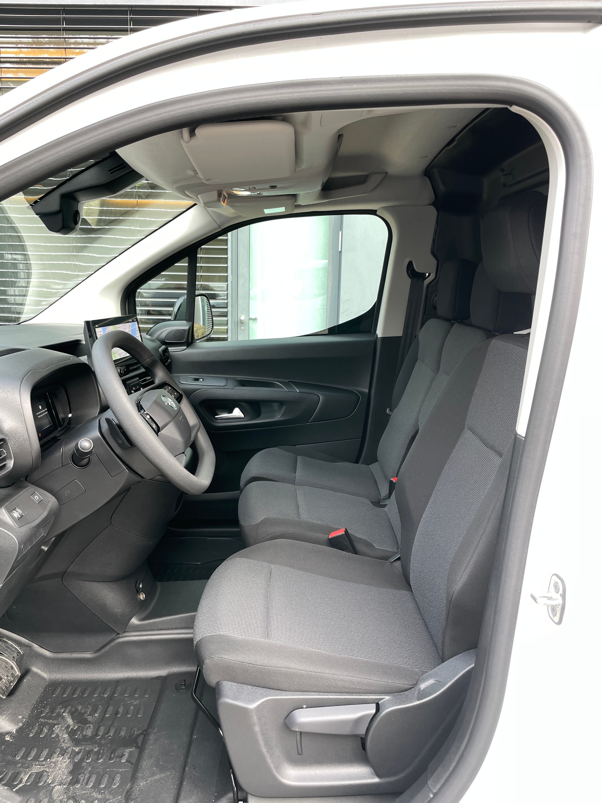 OPEL Combo-e 50 kWh Cargo-image-9