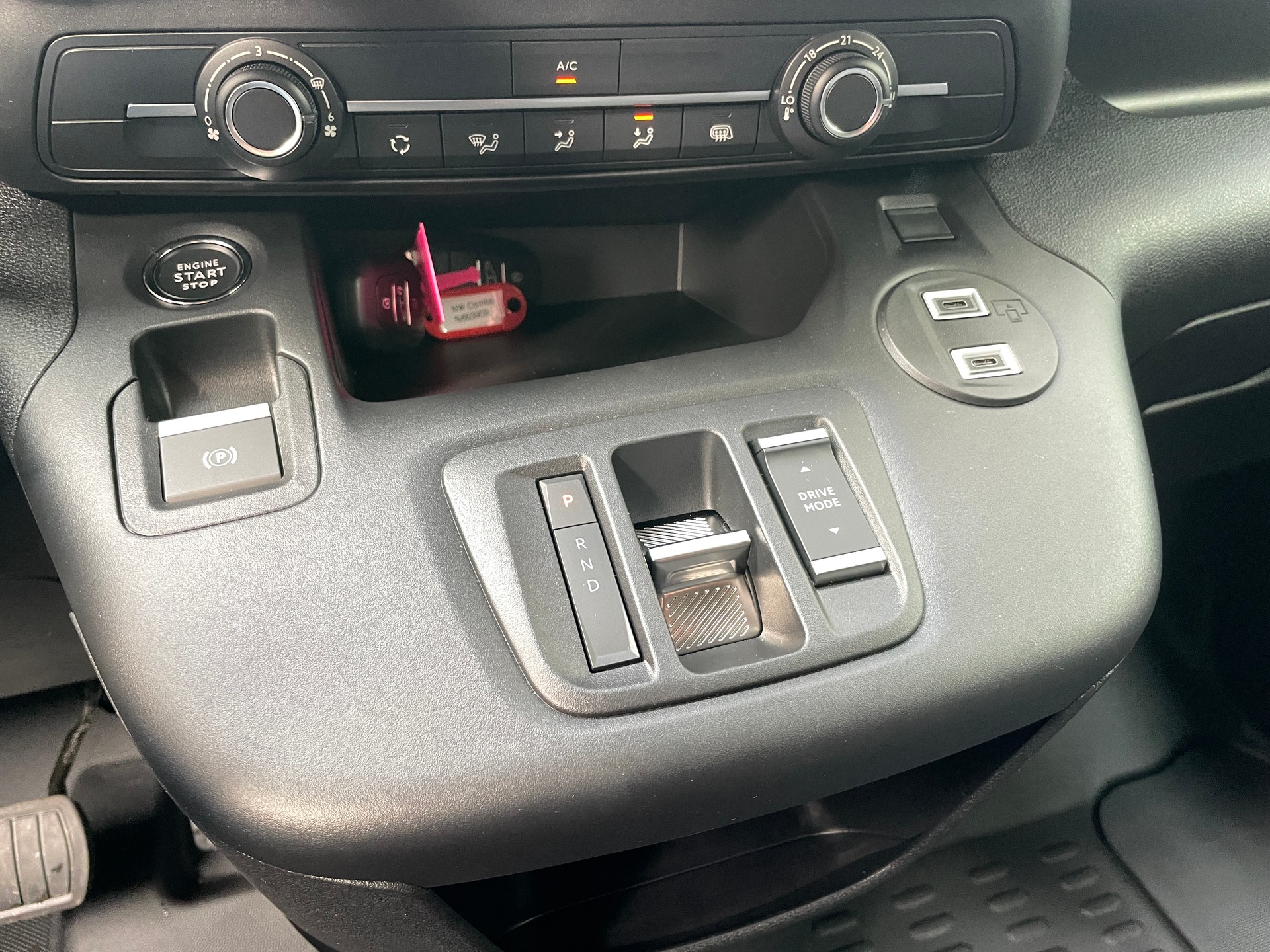 OPEL Combo-e 50 kWh Cargo-image-17