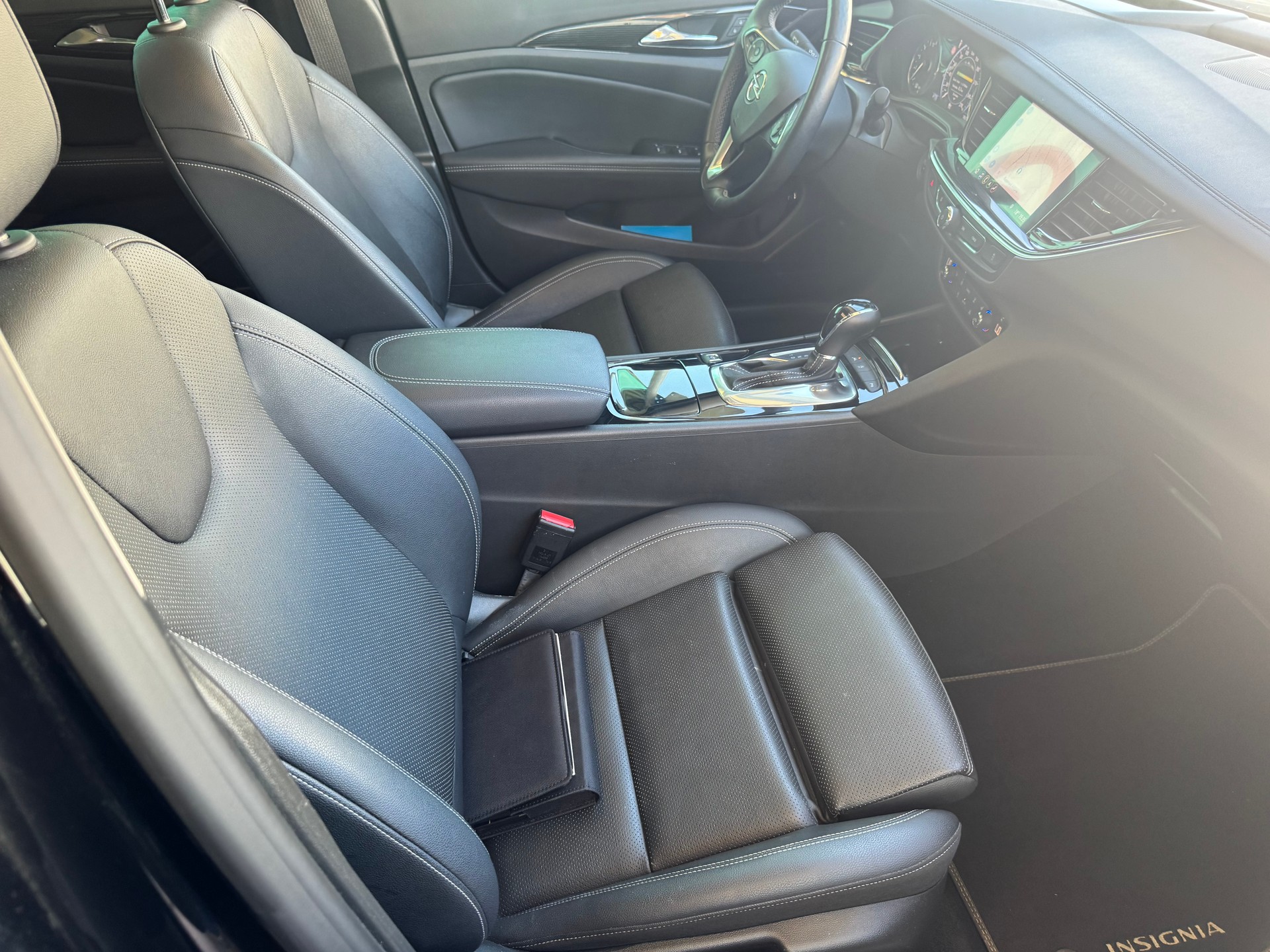OPEL Insignia 2.0 BiDTI Sports Tourer Excellence 4WD A.-image-10