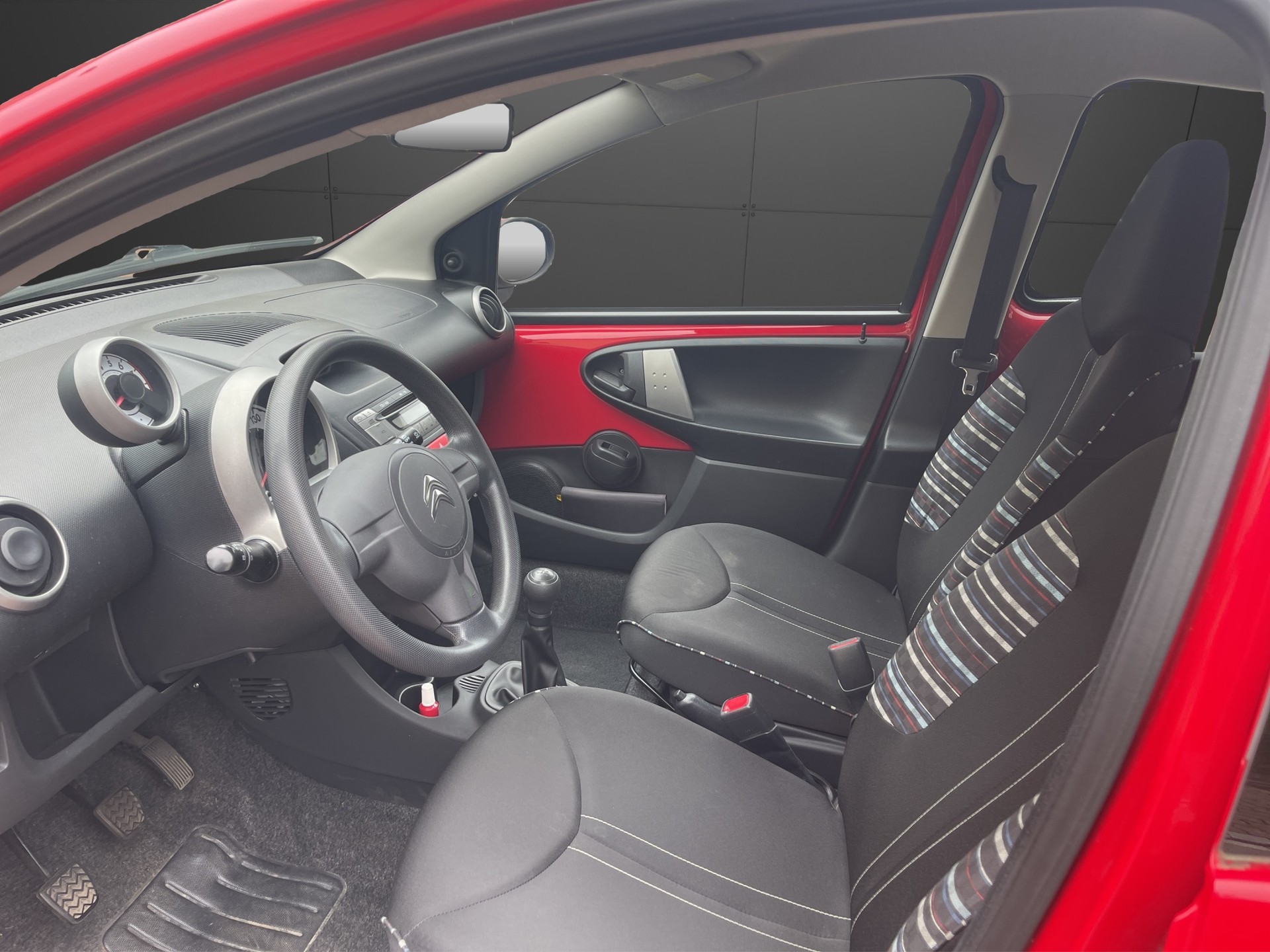 CITROEN C1 1.0i Attraction-image-8