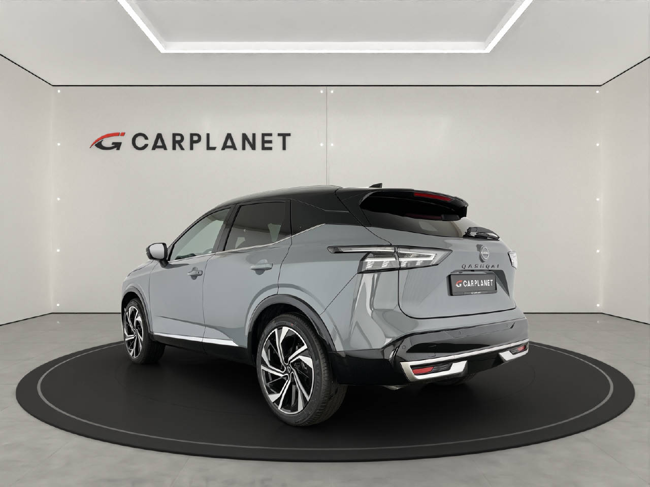 NISSAN Qashqai 1.3 DIG-T Tekna+ 4x4-image-2