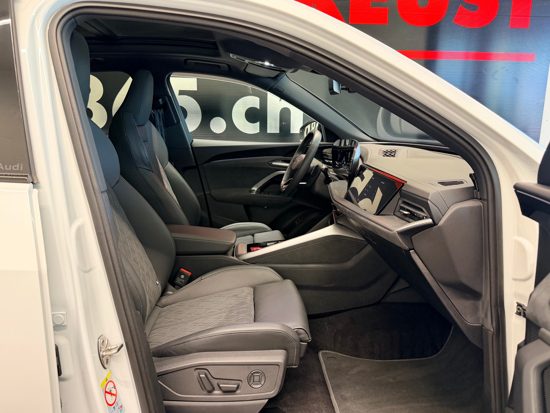 AUDI Q5 Sportback S Line e-hybrid quattro 220 kW S-tronic-image-21