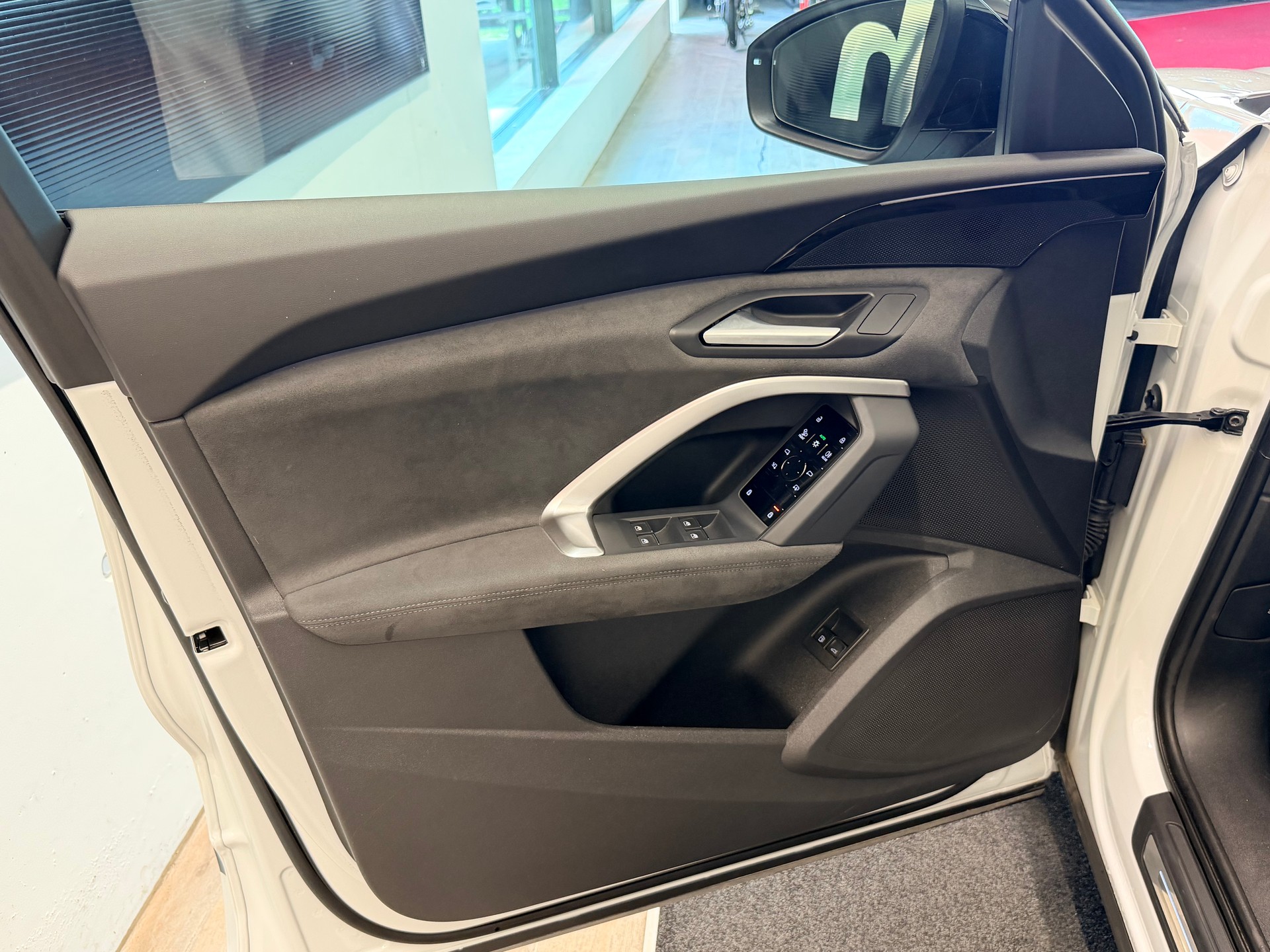 AUDI Q5 Sportback S Line e-hybrid quattro 220 kW S-tronic-image-12