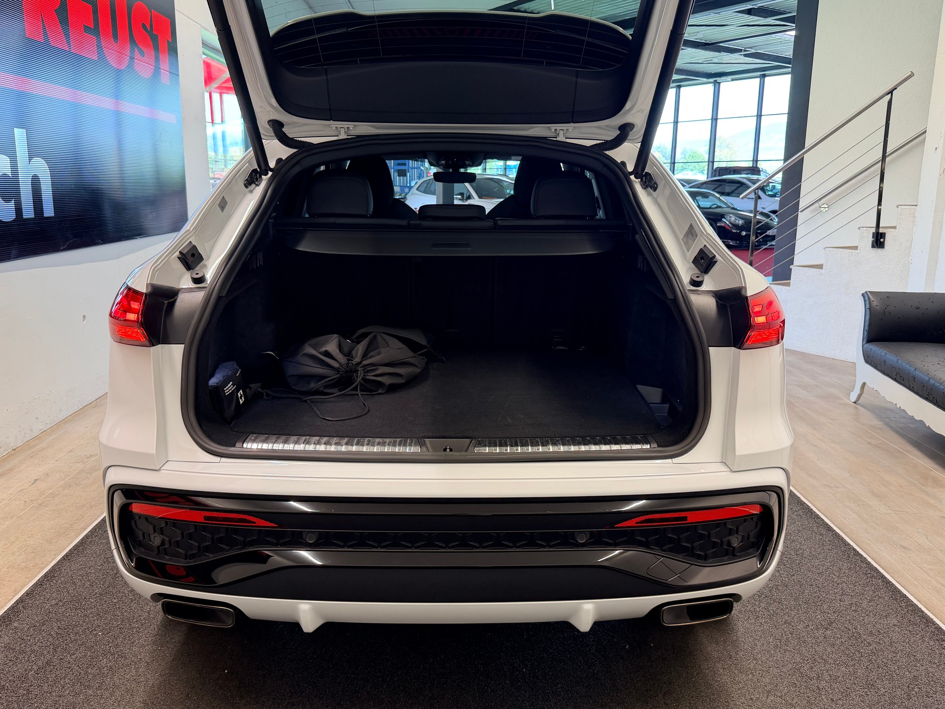 AUDI Q5 Sportback S Line e-hybrid quattro 220 kW S-tronic-image-10