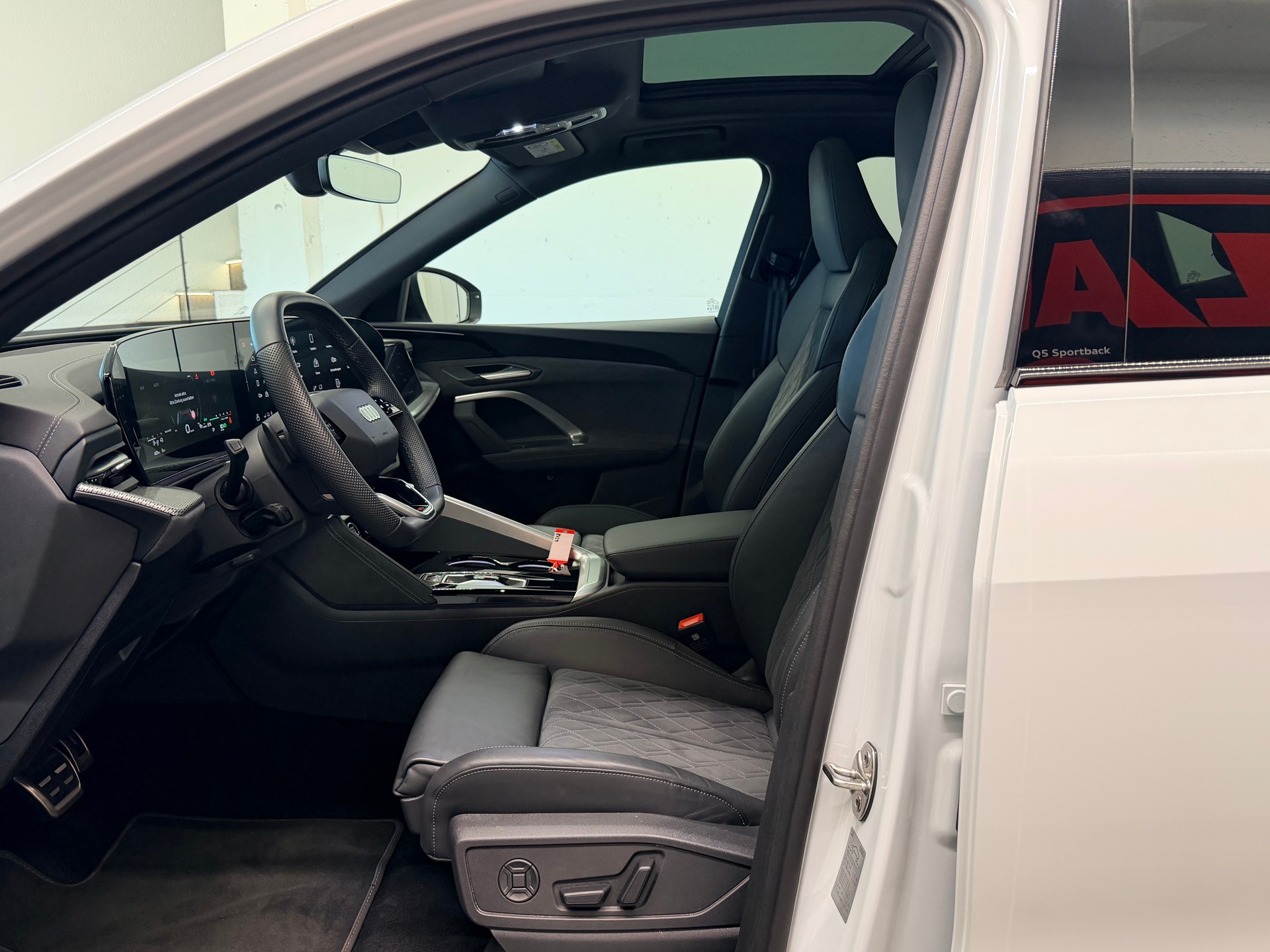 AUDI Q5 Sportback S Line e-hybrid quattro 220 kW S-tronic-image-13