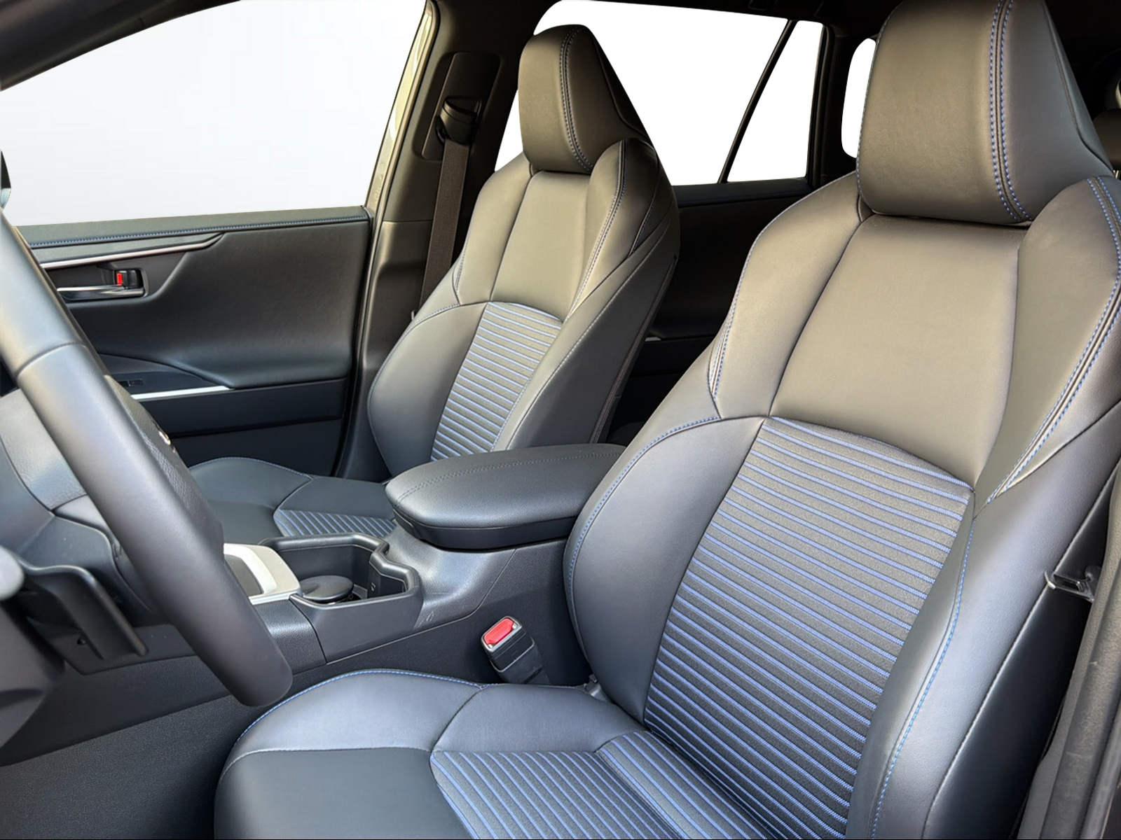 TOYOTA RAV4 2.5 HEV Style-image-9