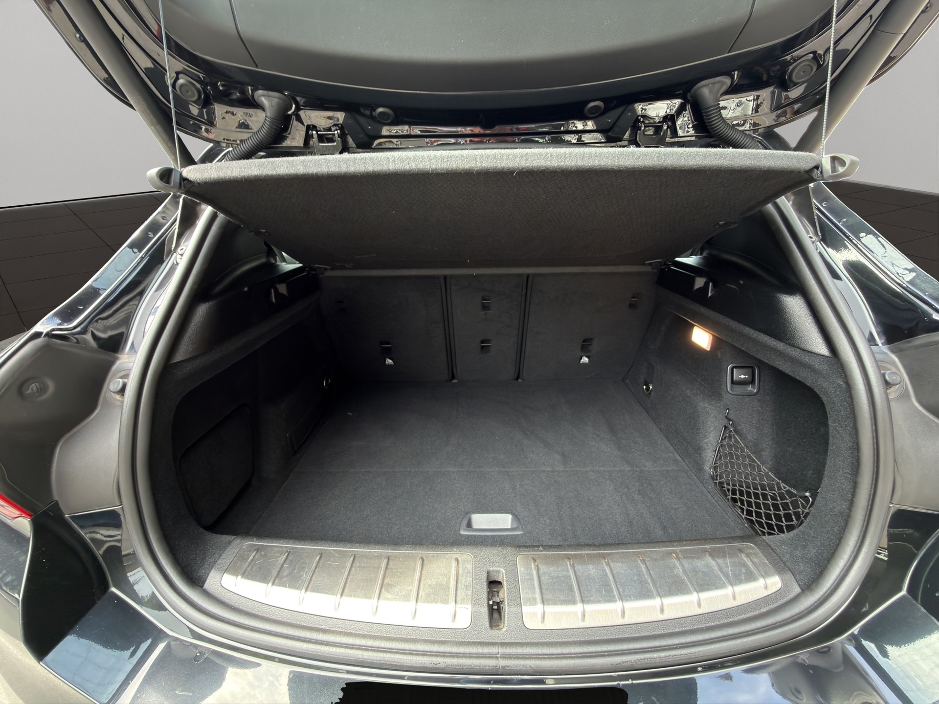 BMW X2 xDrive 20d M Sport Steptronic-image-16