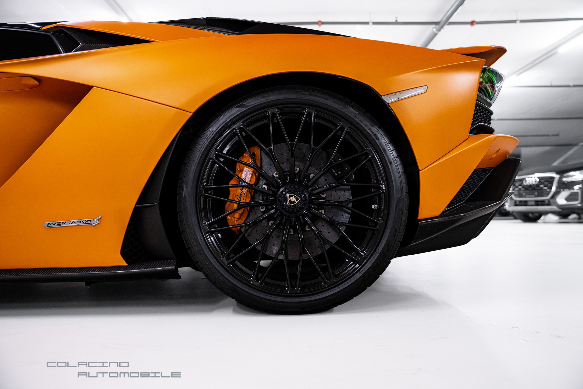 LAMBORGHINI Aventador S LP740-4 Roadster E-Gear-image-15