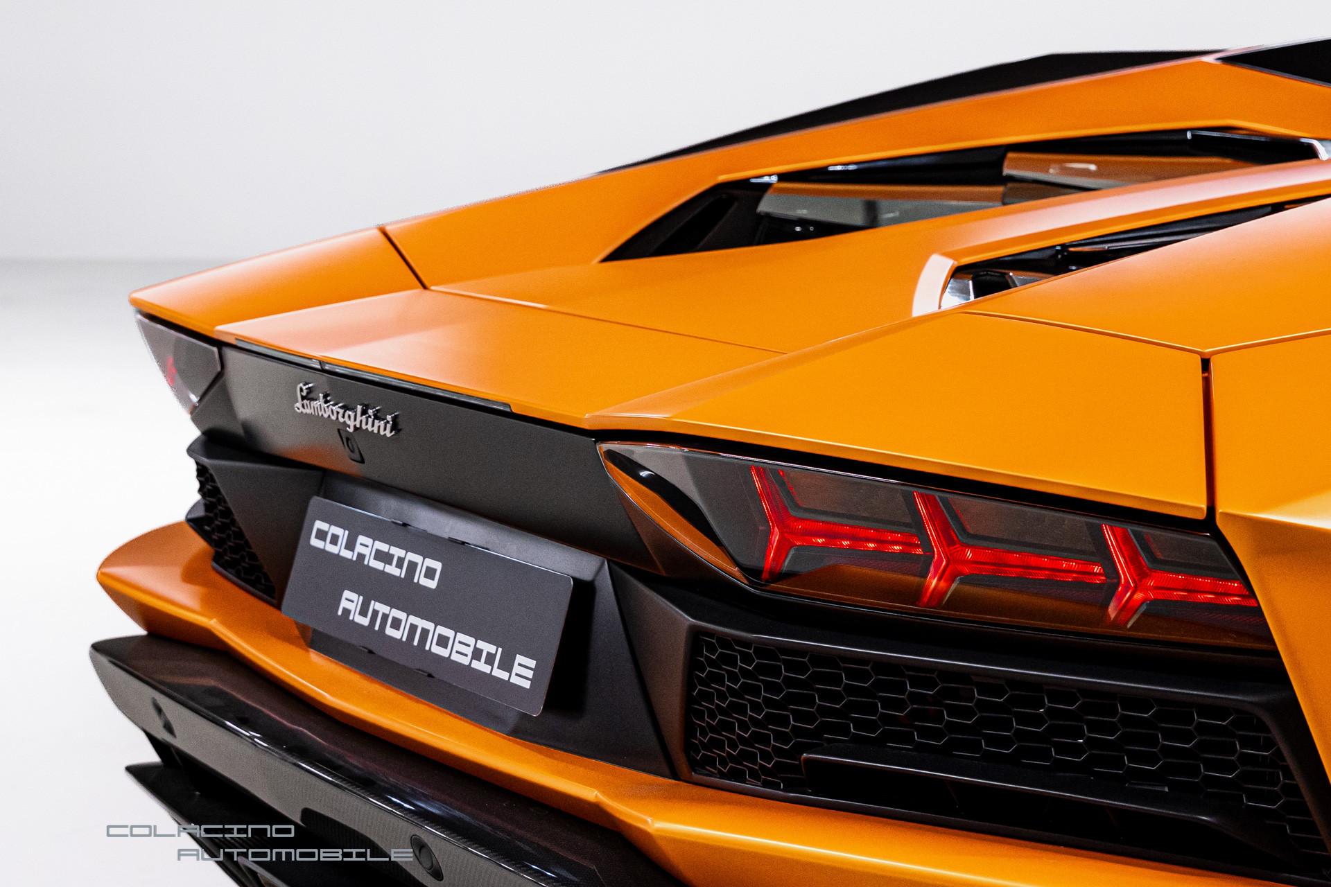LAMBORGHINI Aventador S LP740-4 Roadster E-Gear-image-10