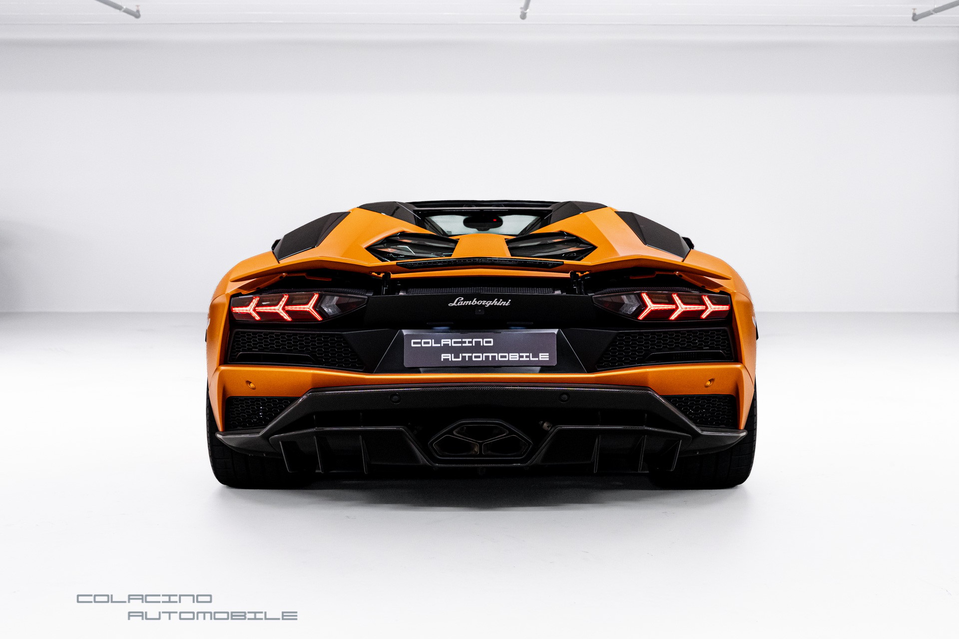 LAMBORGHINI Aventador S LP740-4 Roadster E-Gear-image-7