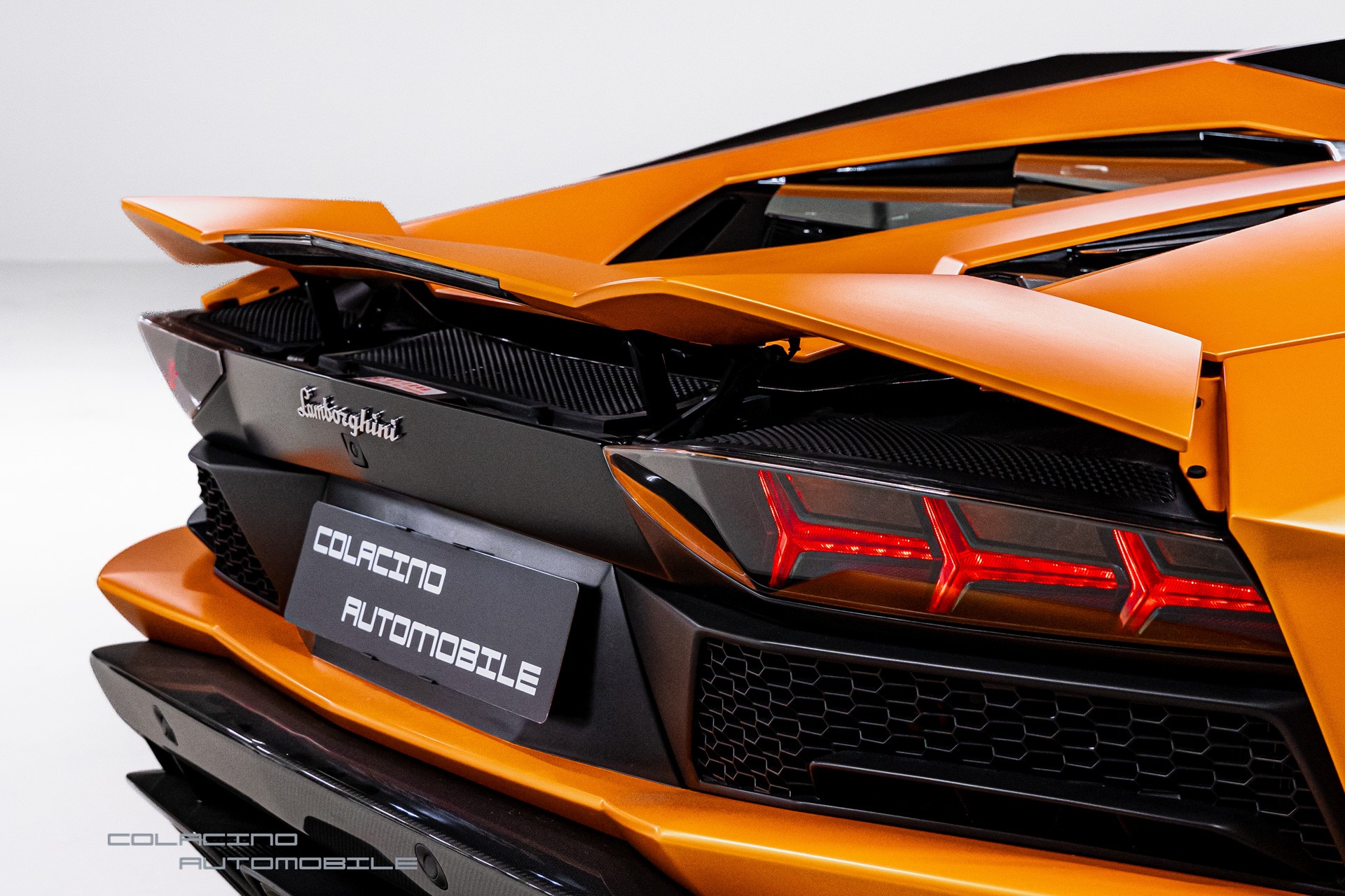 LAMBORGHINI Aventador S LP740-4 Roadster E-Gear-image-9